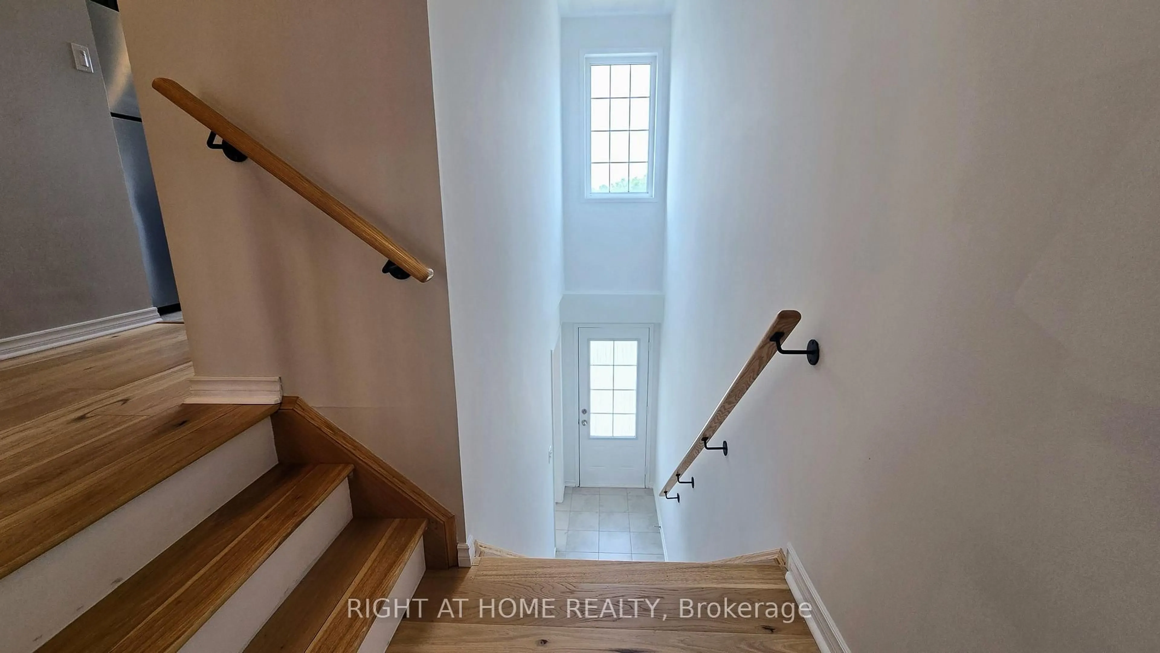 Stairs for 2358 Chevron Prince Path #341, Oshawa Ontario L1L 0K9
