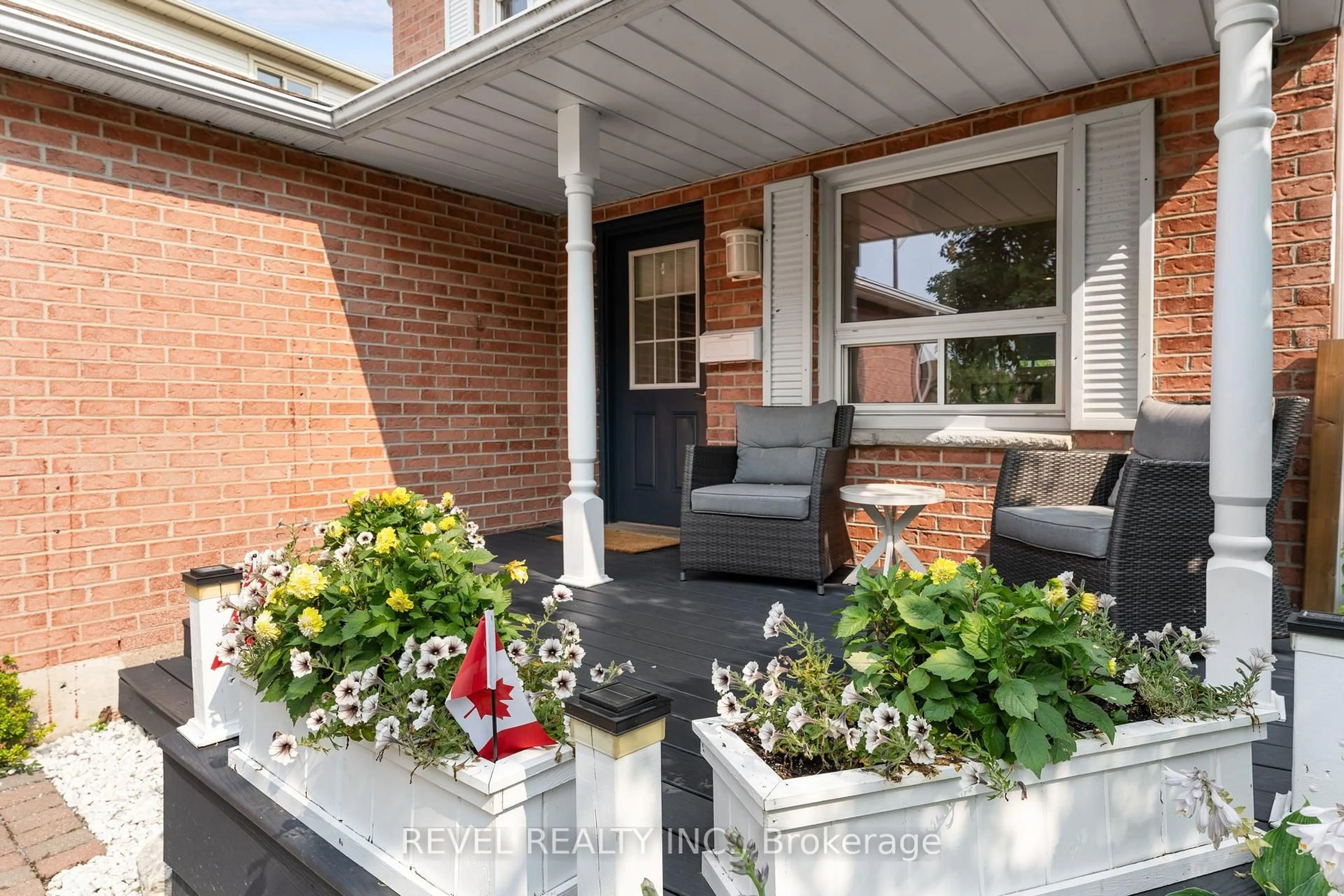 Patio, street for 156 Rands Rd, Ajax Ontario L1S 3Z6