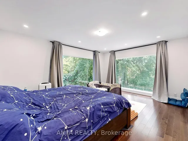 8 Applefield Dr, Toronto 5