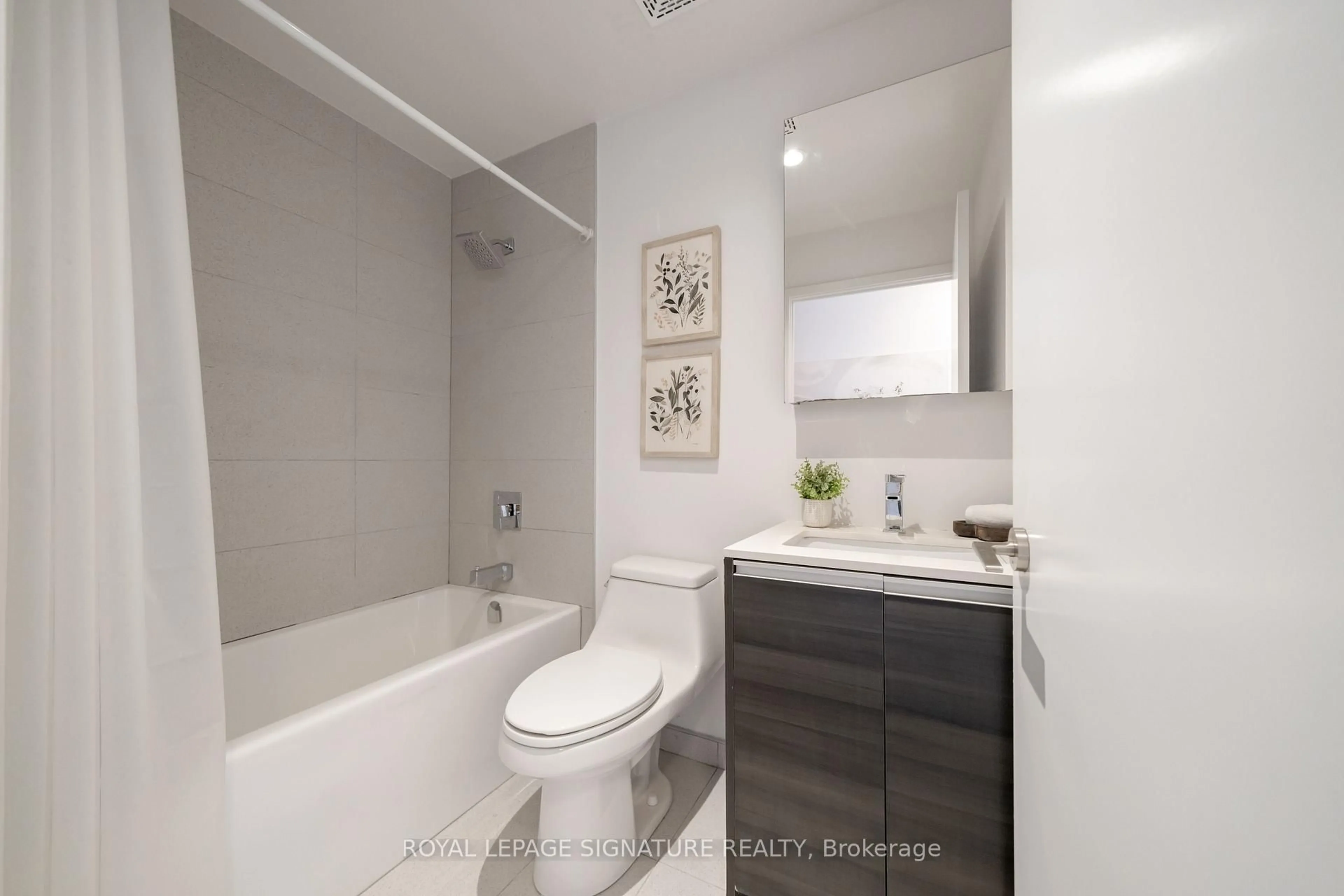 Standard bathroom, unknown for 1190 Dundas St #406, Toronto Ontario M4M 0C5