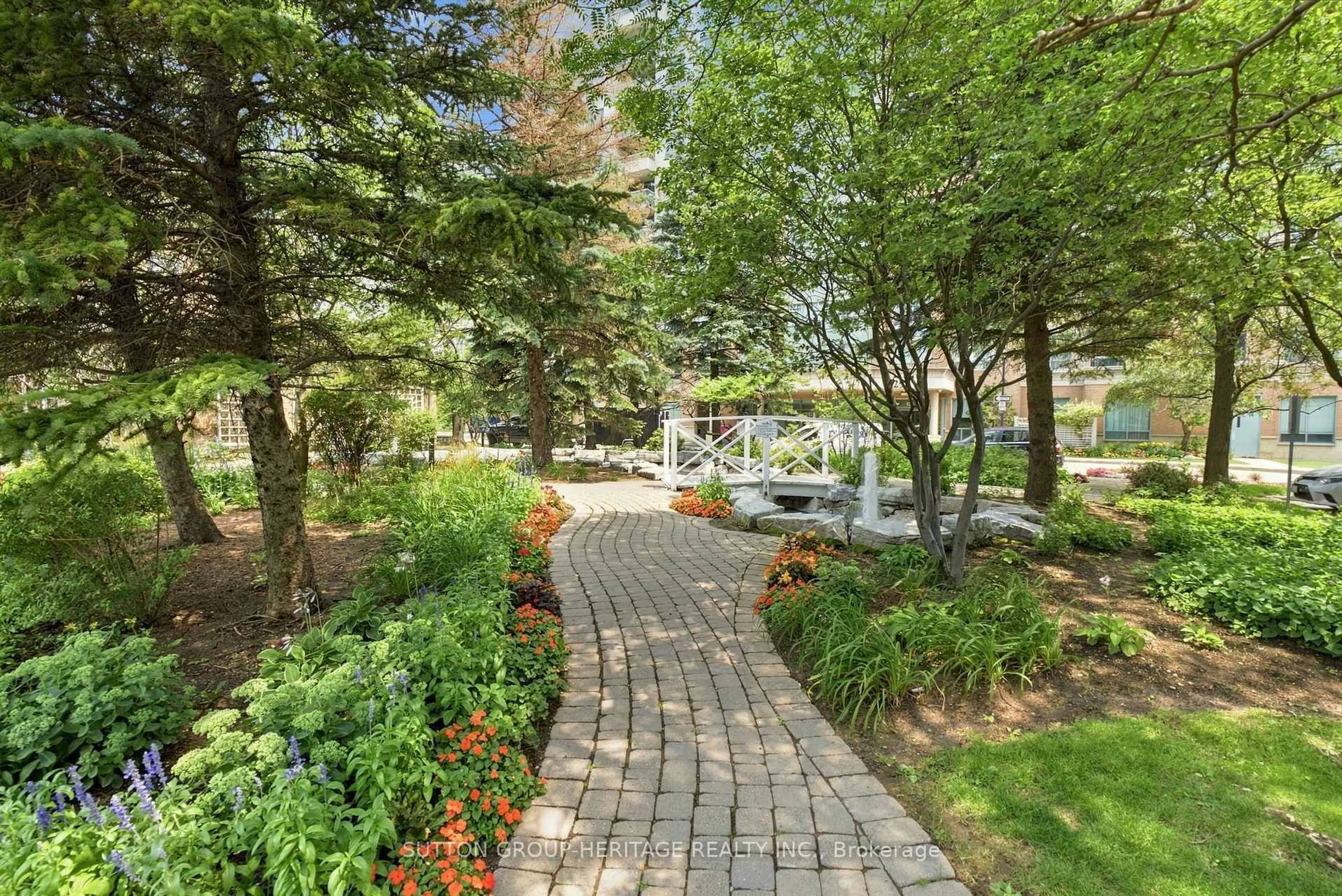 Patio, unknown for 125 Omni Dr #233, Toronto Ontario M1P 5A9