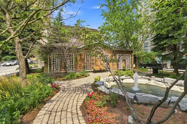125 Omni Dr #233, Toronto 3