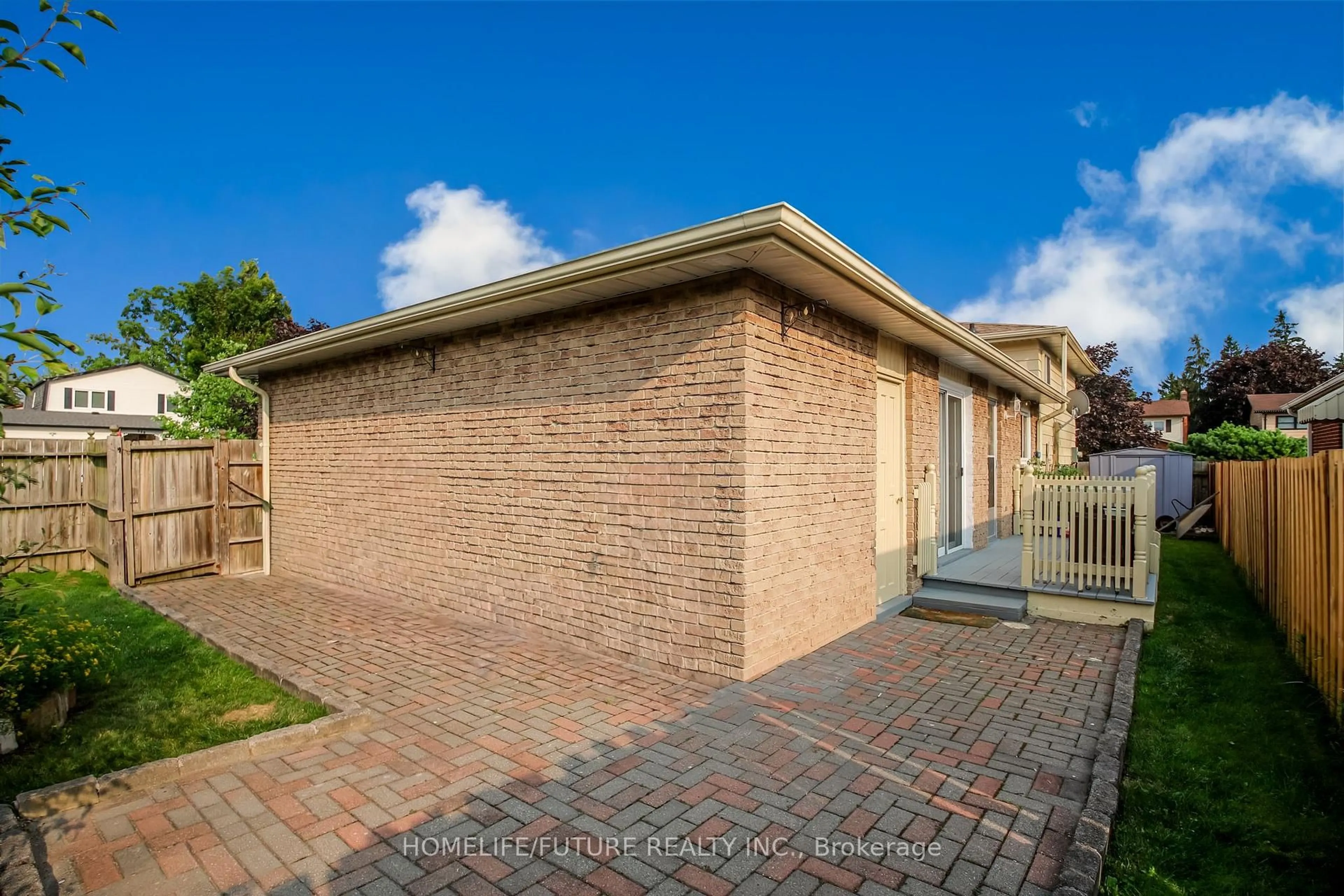 Home with brick exterior material, street for 207 Michael Blvd, Whitby Ontario L1N 6B5