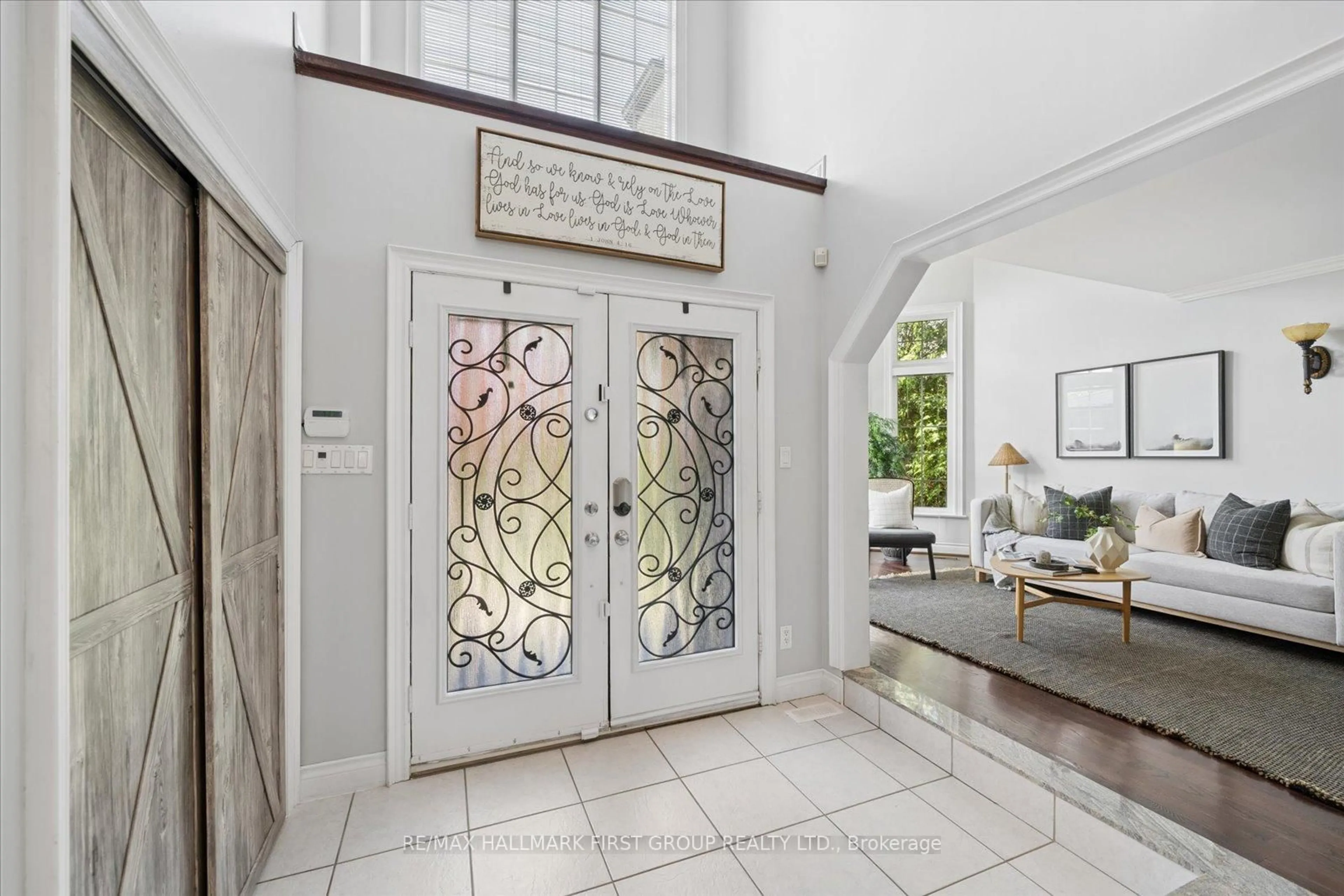 Indoor entryway for 1779 Woodview Ave, Pickering Ontario L1V 1L3