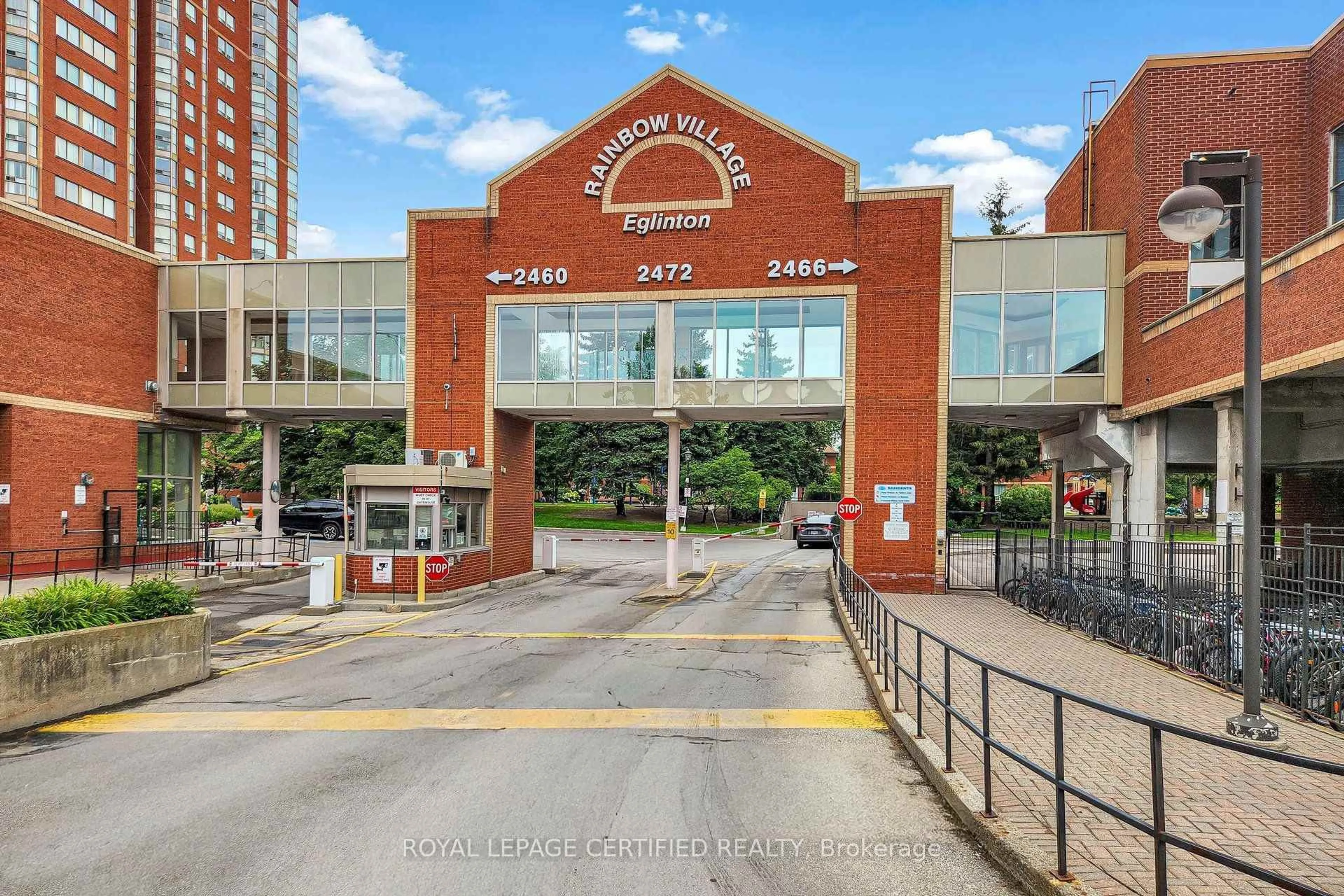 Indoor foyer for 2460 Eglinton Ave #201, Toronto Ontario M1K 5J7