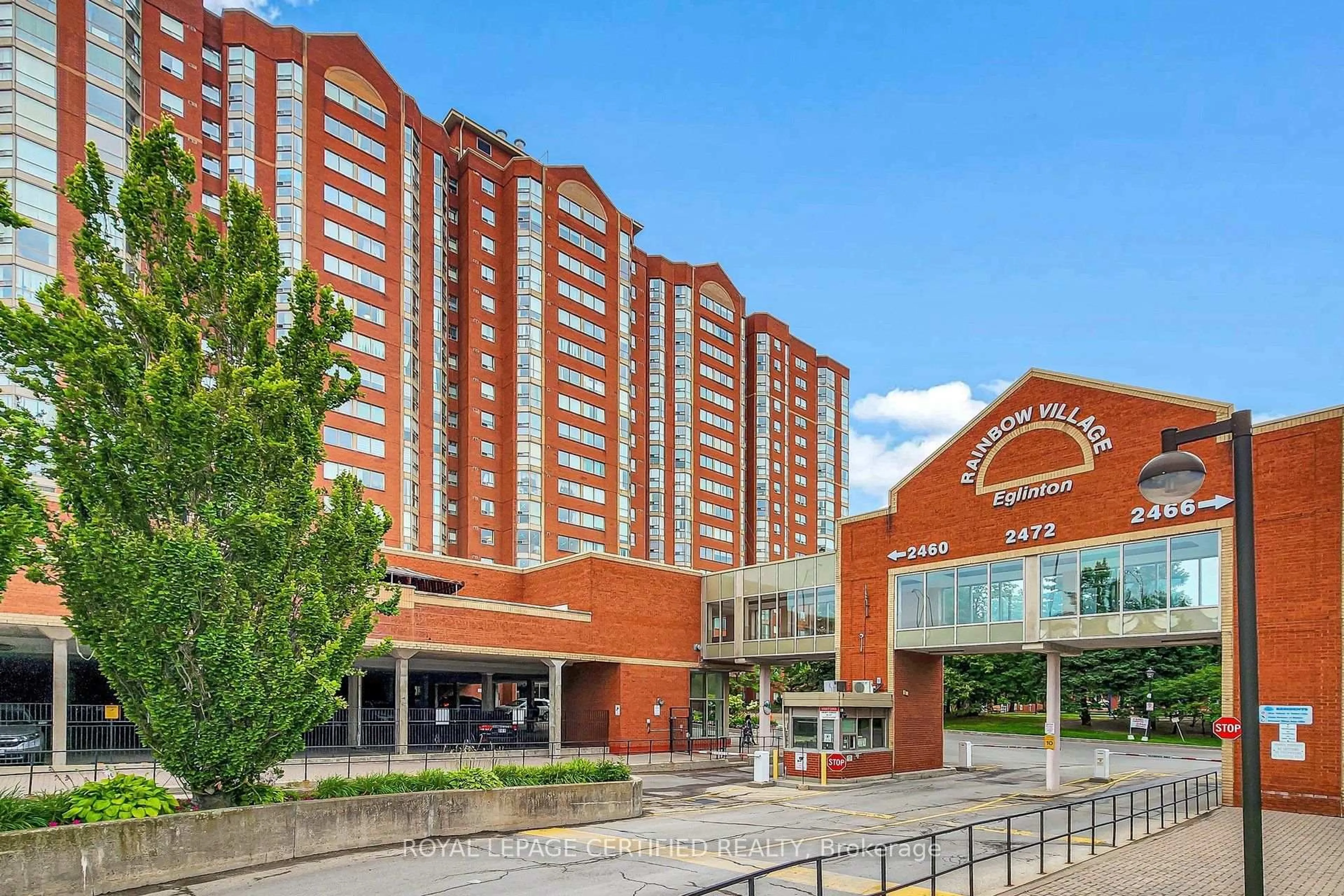 Indoor foyer for 2460 Eglinton Ave #201, Toronto Ontario M1K 5J7