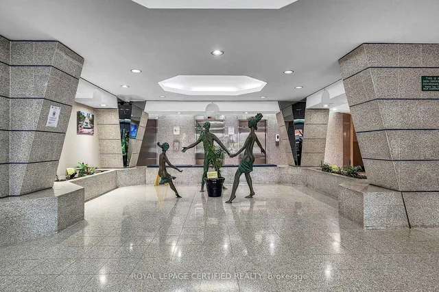 2460 Eglinton Ave #201, Toronto 5