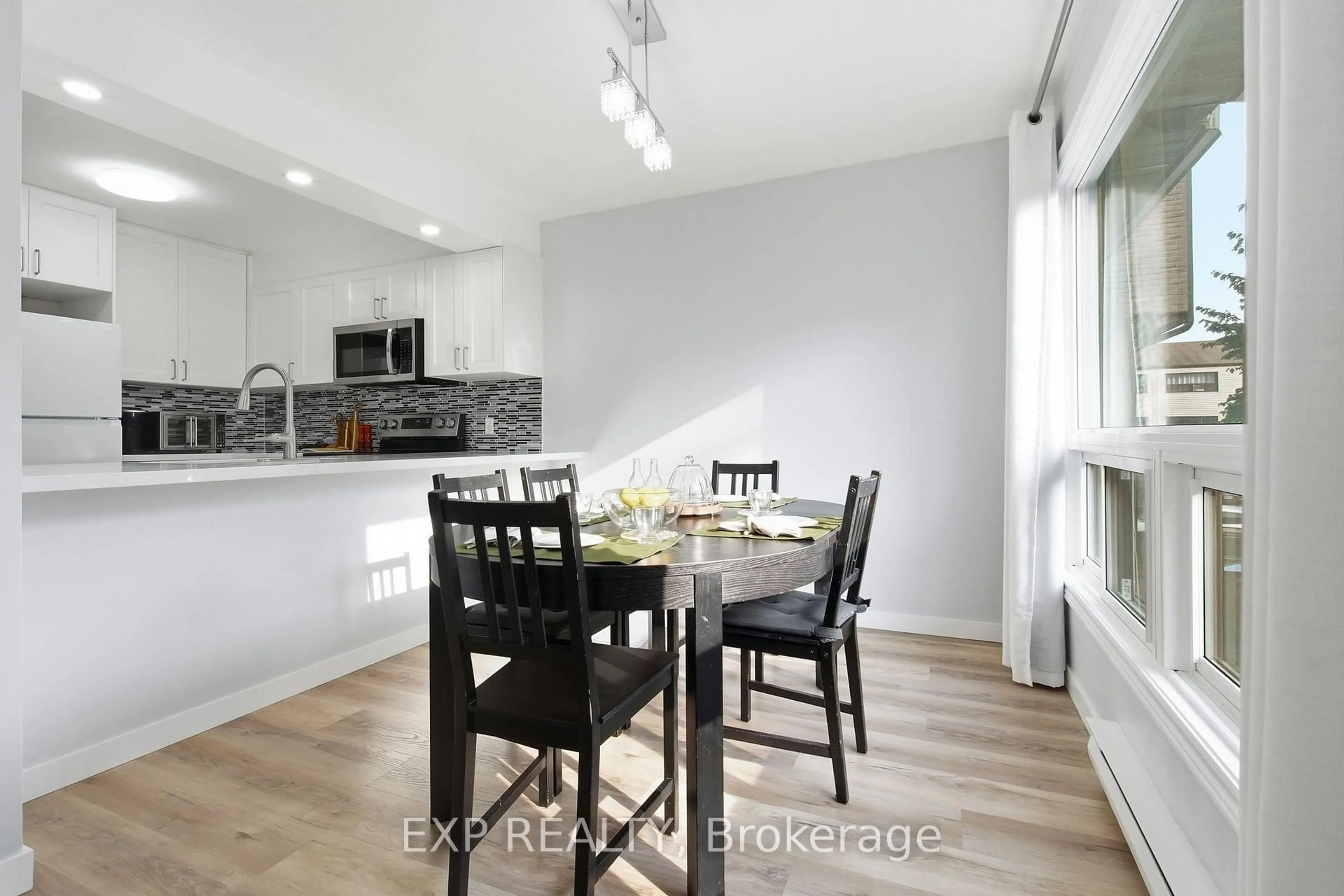 Unknown for 64 Parklane Circ, Clarington Ontario L1C 3V9