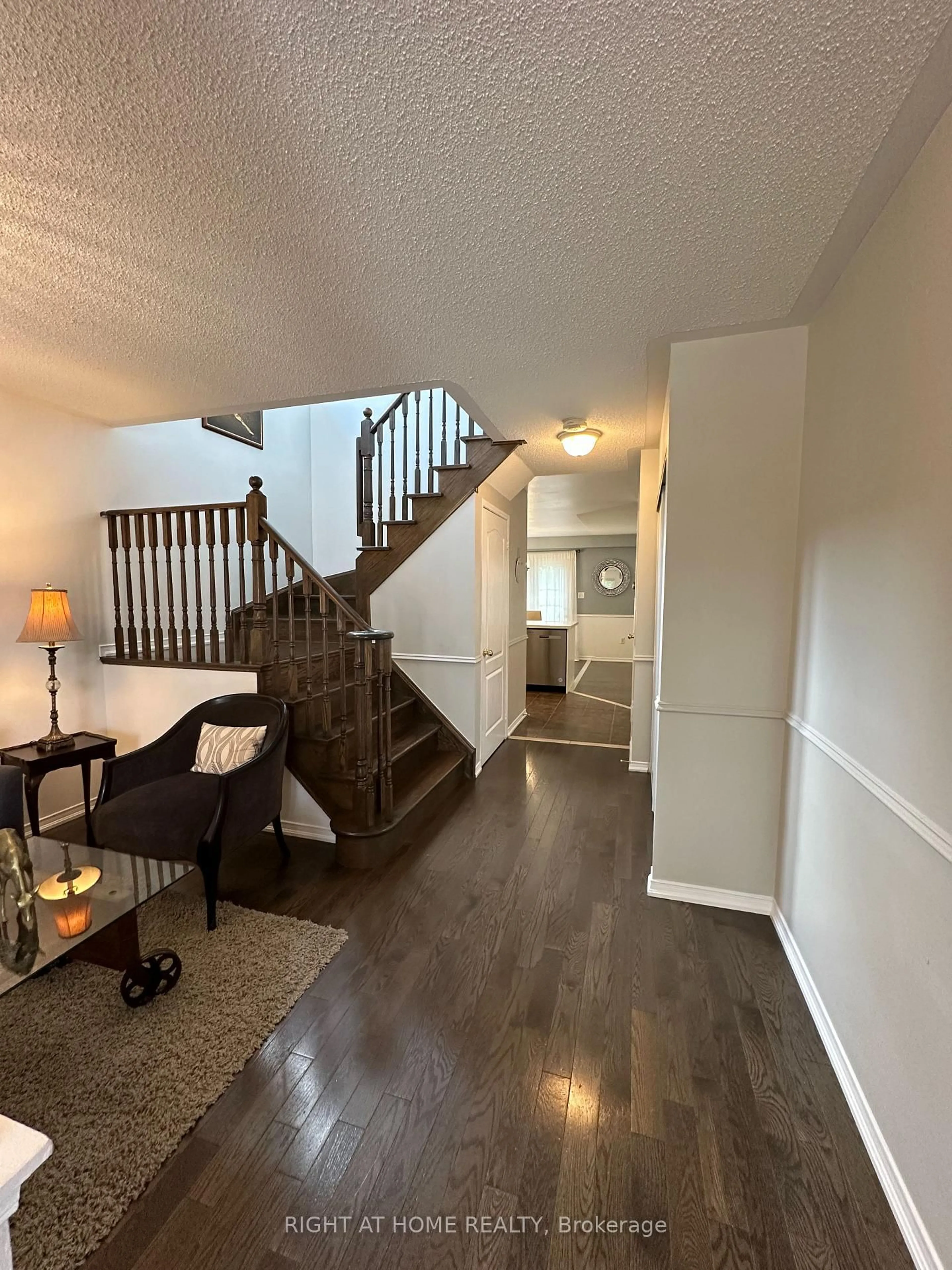 Unknown for 107 Norland Circ, Oshawa Ontario L1L 0A7