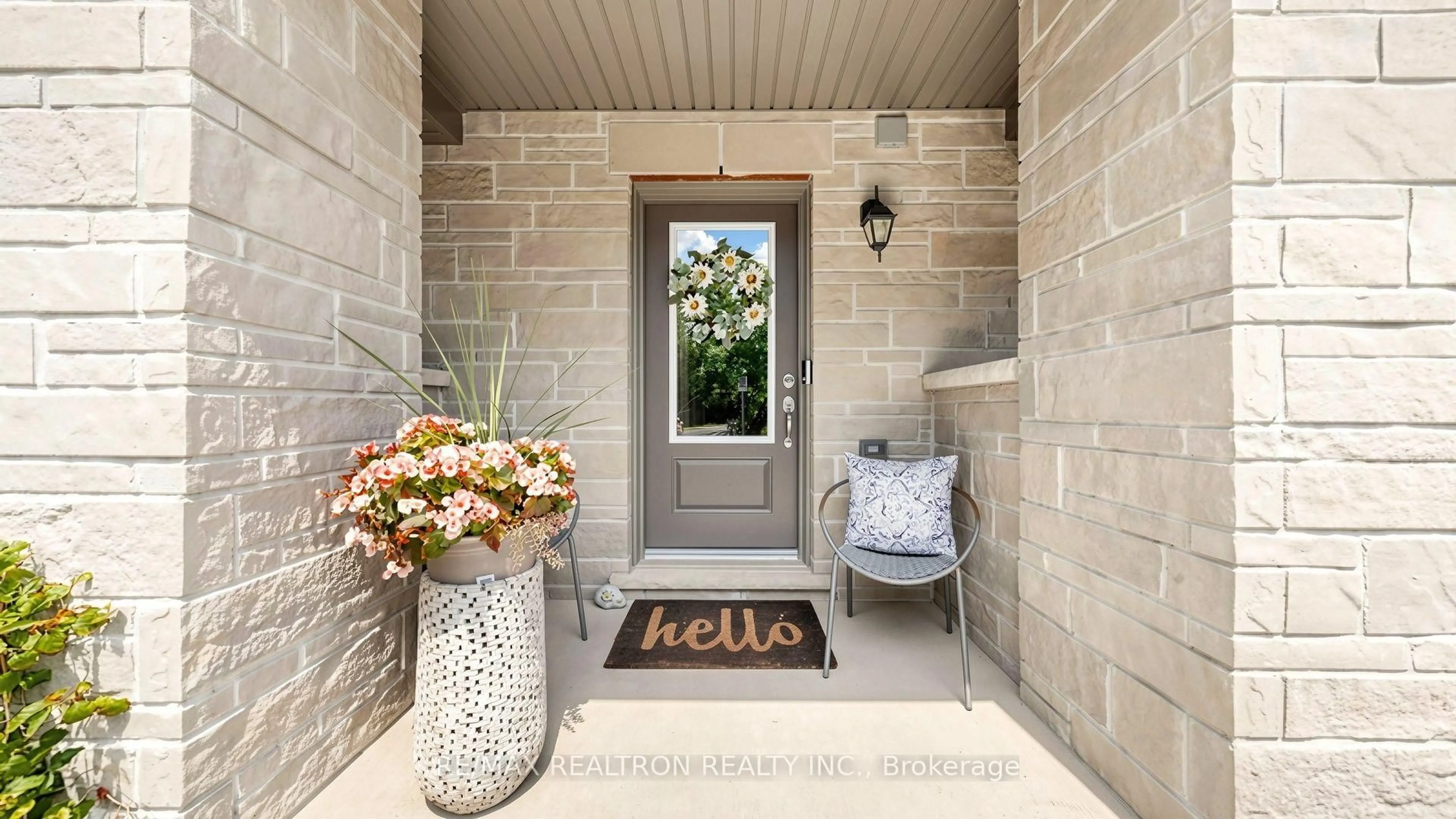Indoor entryway for 1956 Altona Rd #19, Pickering Ontario L1V 1M7