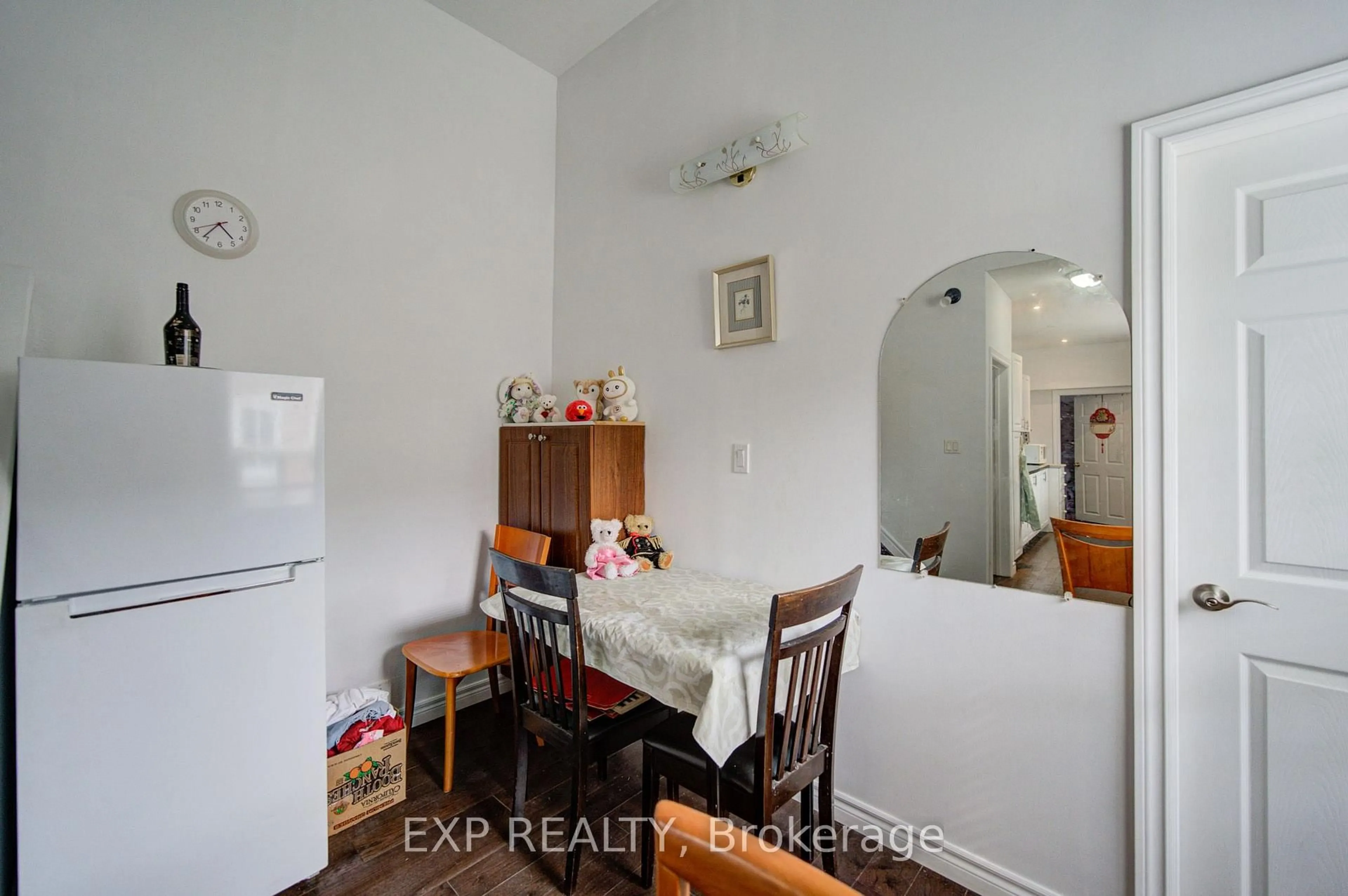 Dining room, unknown for 176 Sedgemount Dr, Toronto Ontario M1H 1Y2