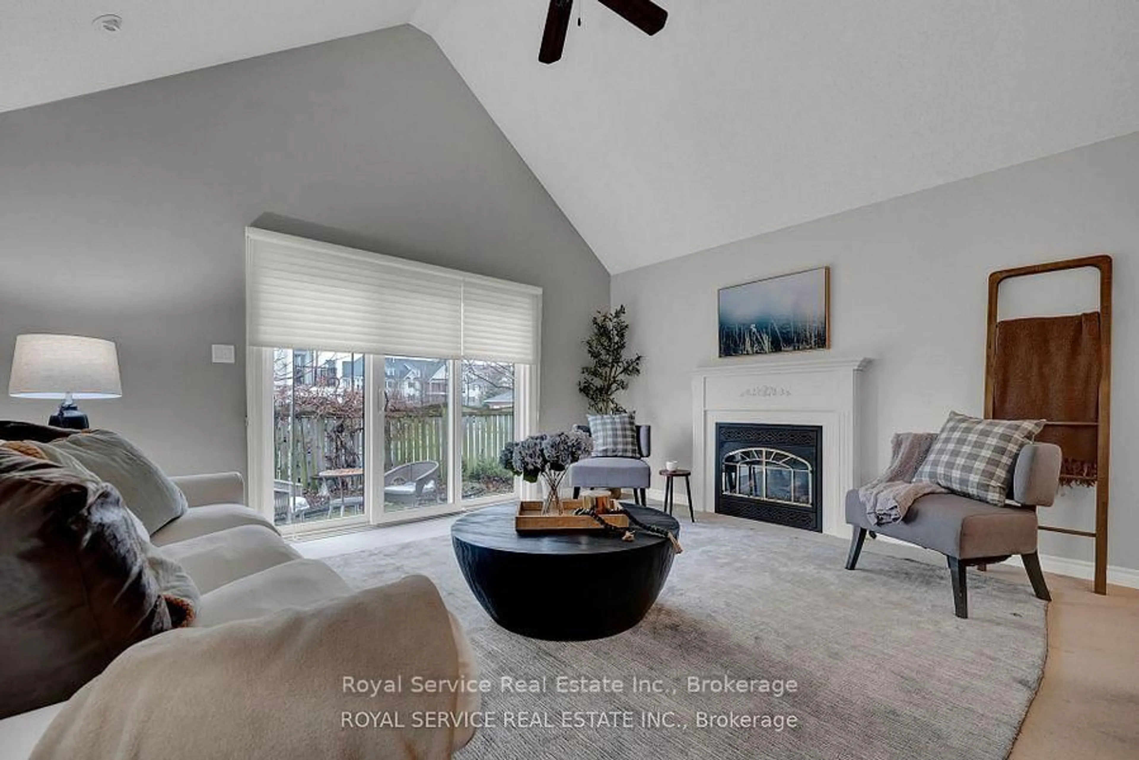 Living room with furniture, unknown for 350 Lakebreeze Dr #5, Clarington Ontario L1B 0A2