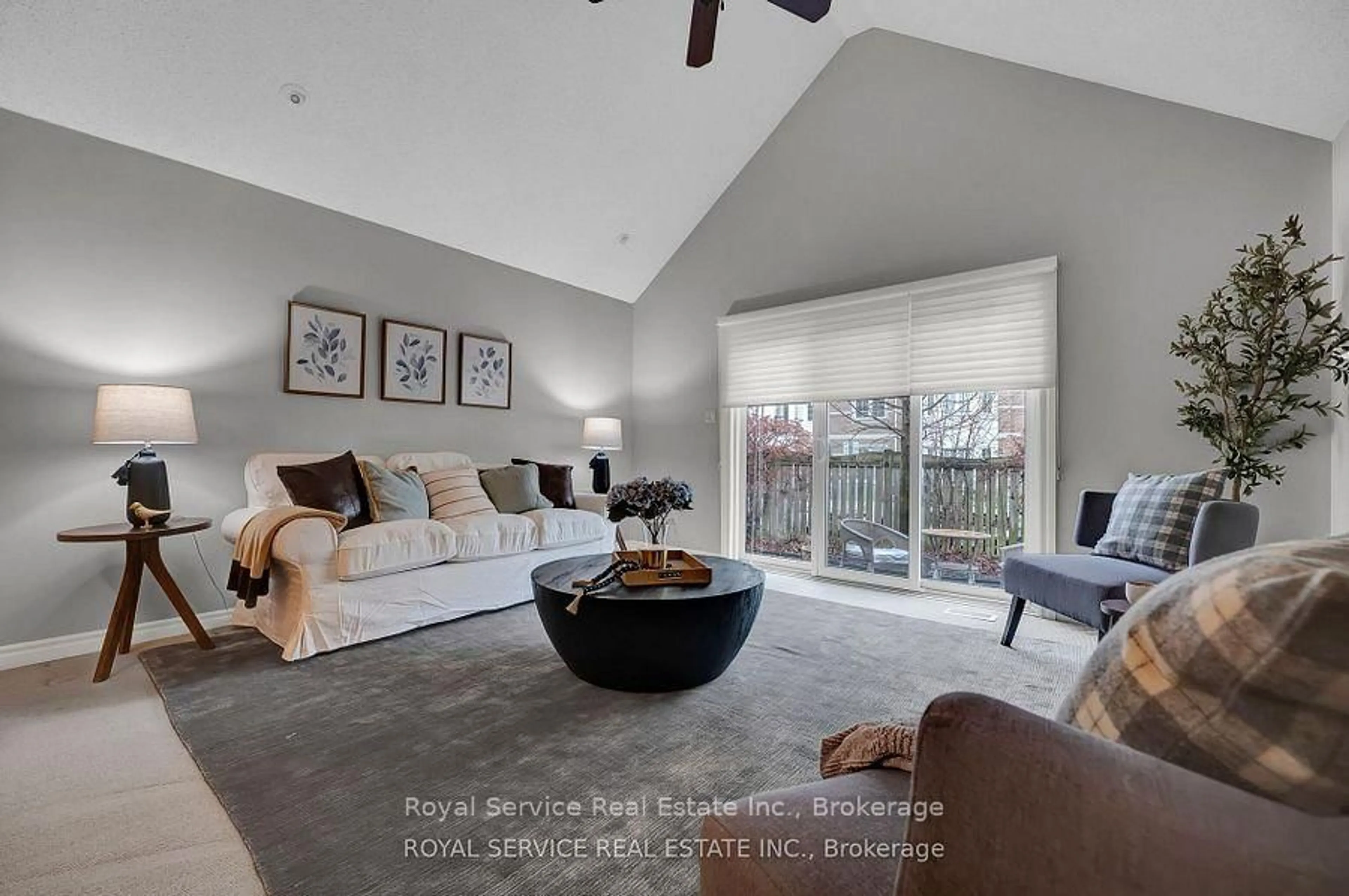 Living room with furniture, unknown for 350 Lakebreeze Dr #5, Clarington Ontario L1B 0A2