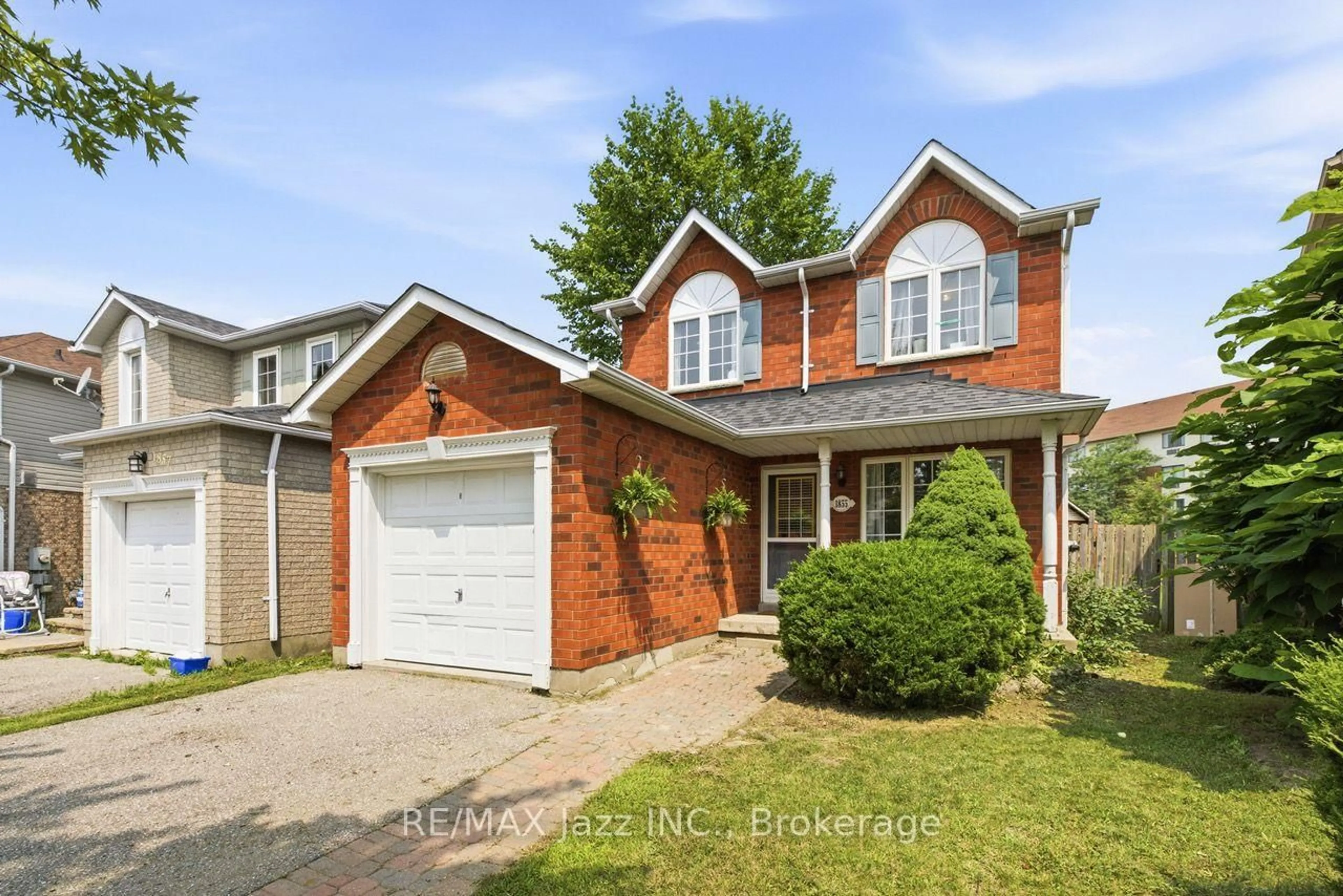 Home with brick exterior material, street for 1855 Dalhousie Cres, Oshawa Ontario L1G 8C5