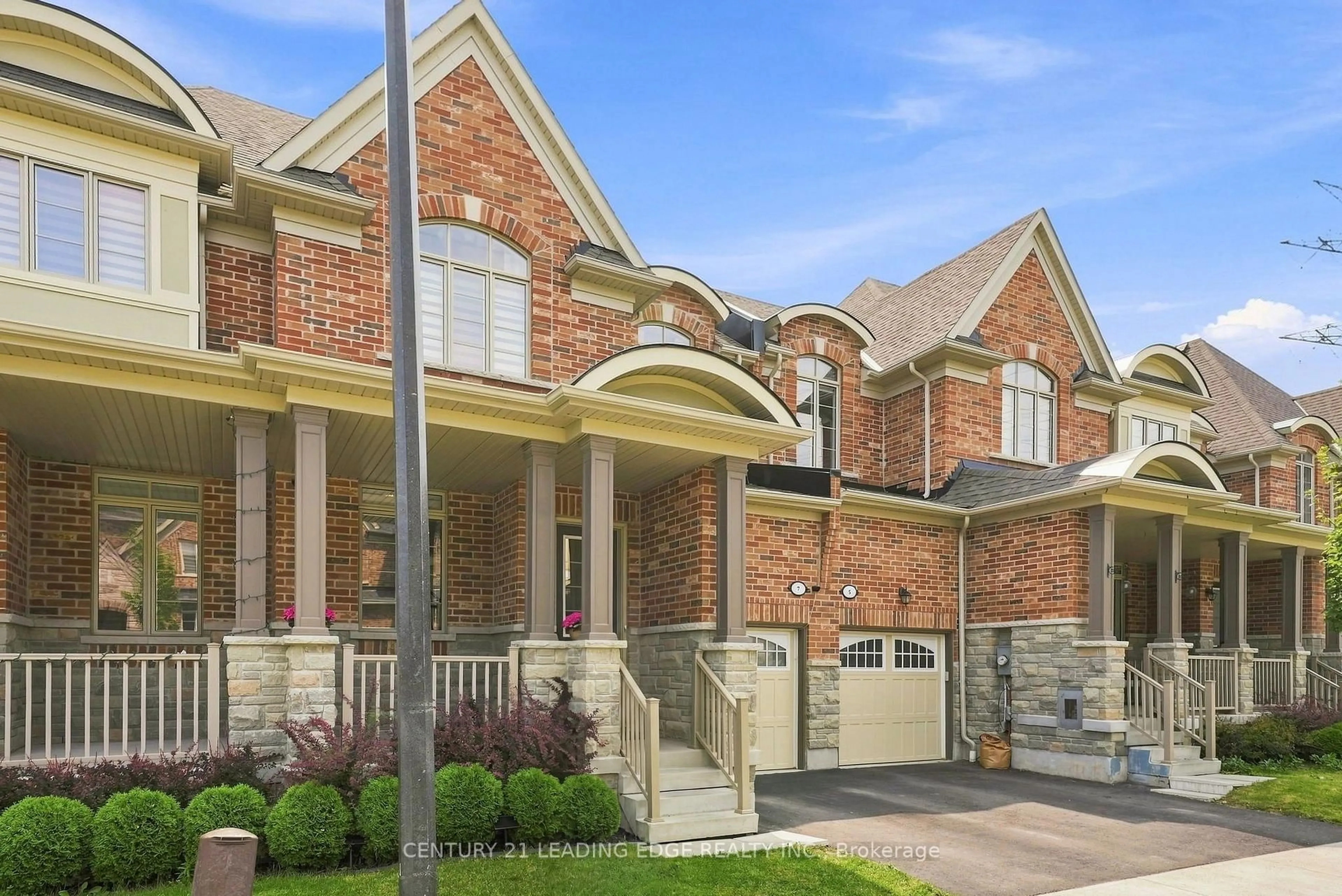 Home with brick exterior material, street for 7 Hardman Lane, Ajax Ontario L1T 4R1