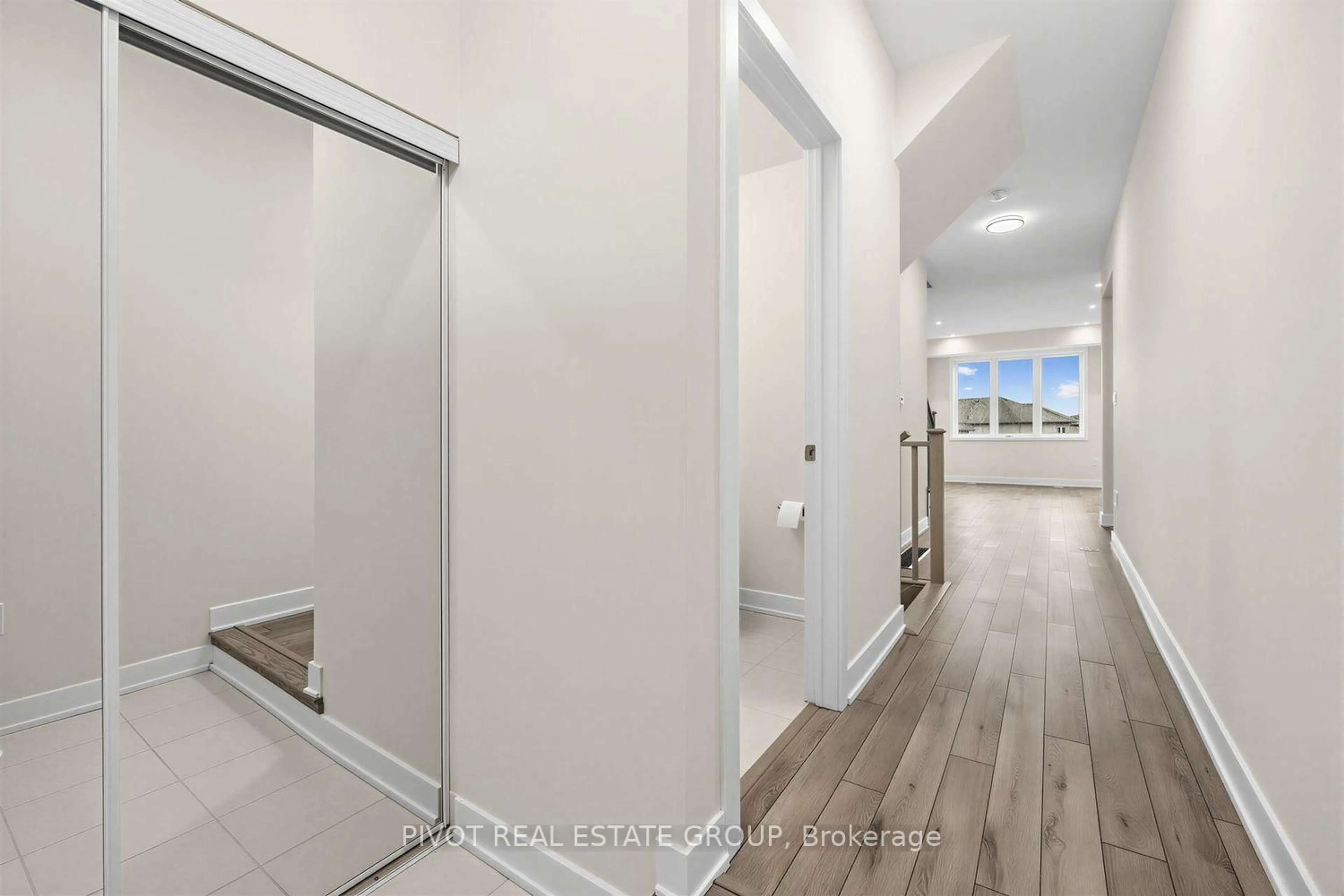 Indoor entryway for 1 Lively Way, Whitby Ontario L1R 0S3