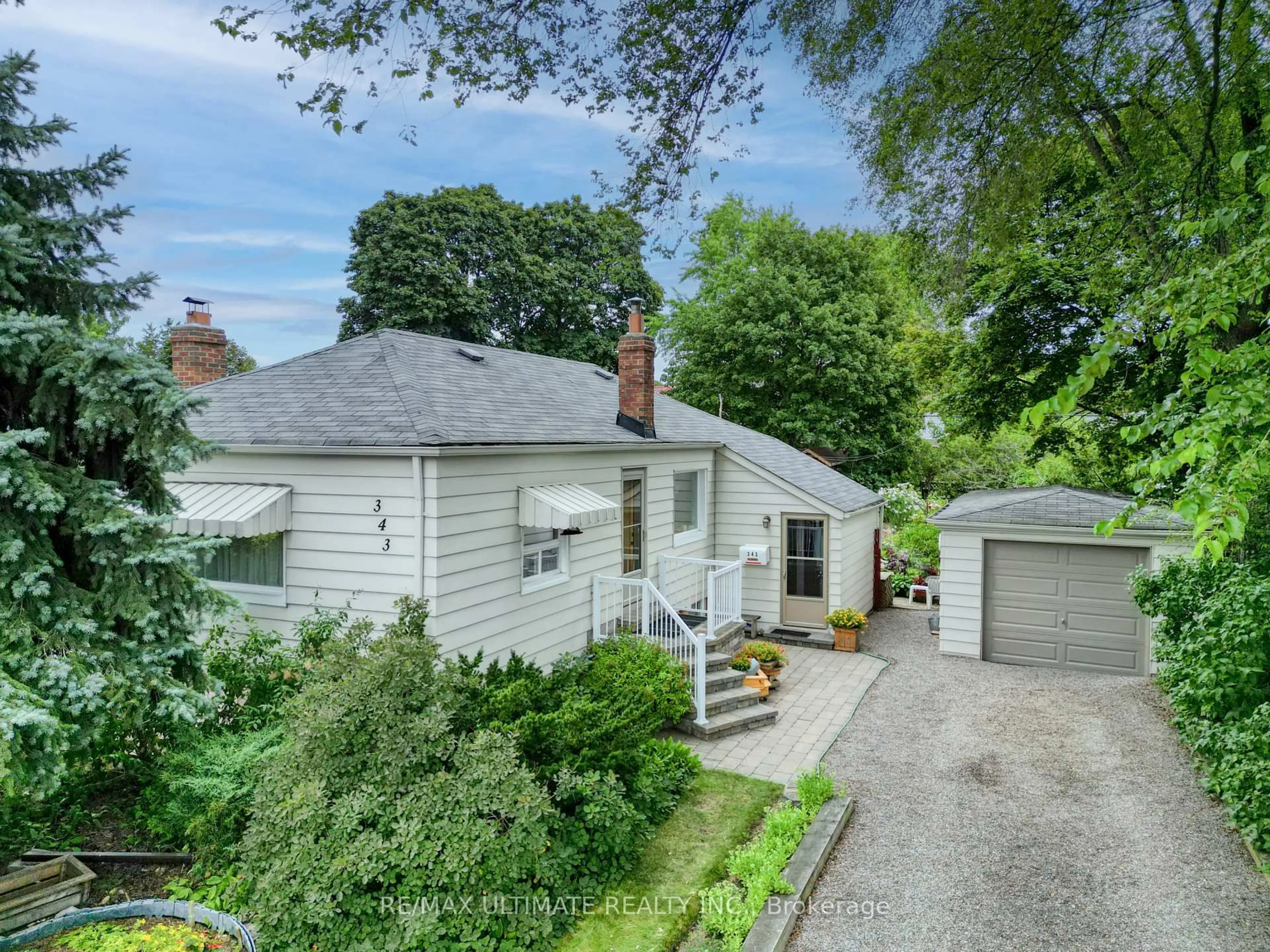 A pic from outside/outdoor area/front of a property/back of a property/a pic from drone, street for 343 Morningside Ave, Toronto Ontario M1E 3G4
