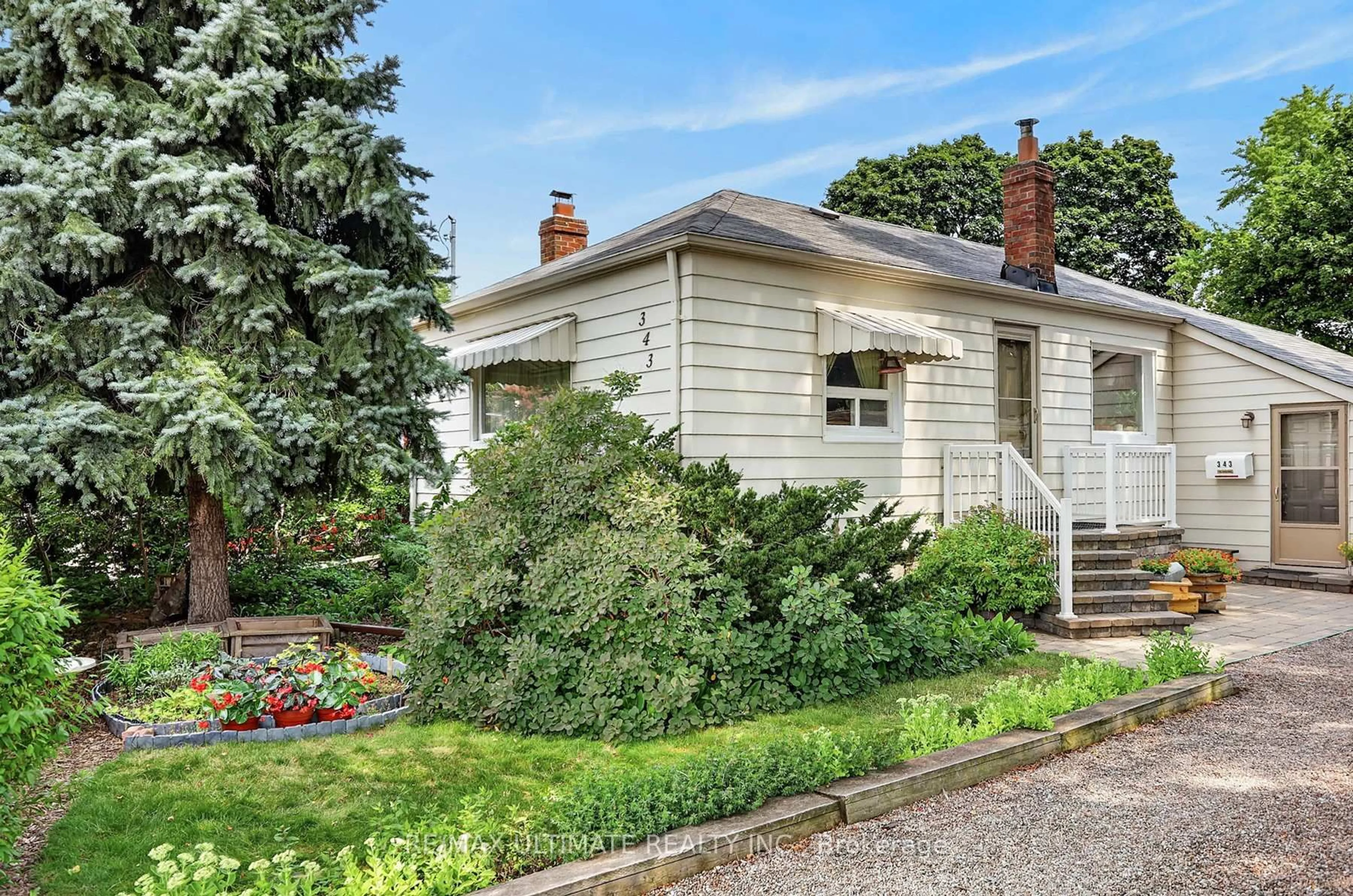 Home with vinyl exterior material, street for 343 Morningside Ave, Toronto Ontario M1E 3G4