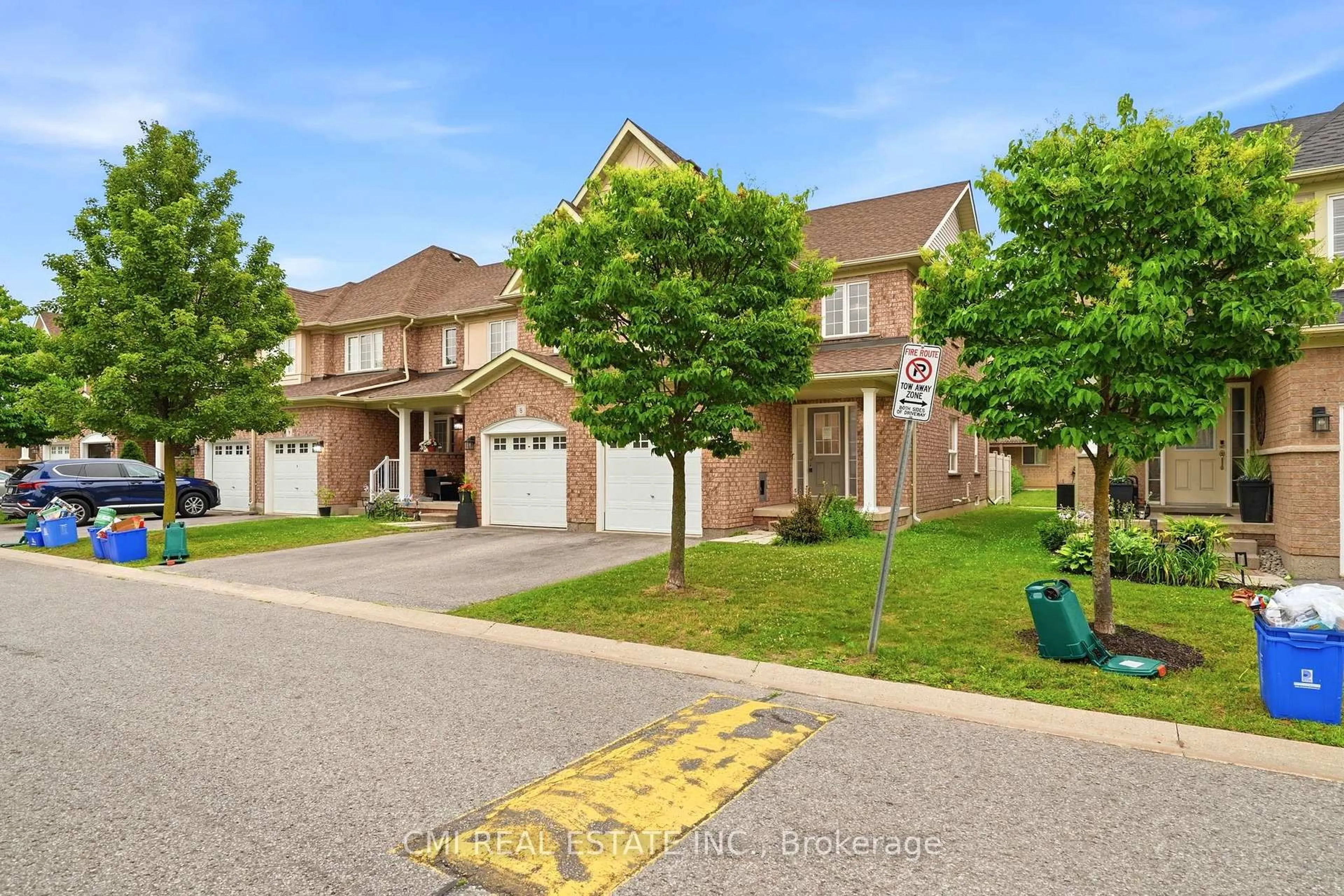 Home with brick exterior material, street for 460 Woodmount Dr #7, Oshawa Ontario L1K 0K3