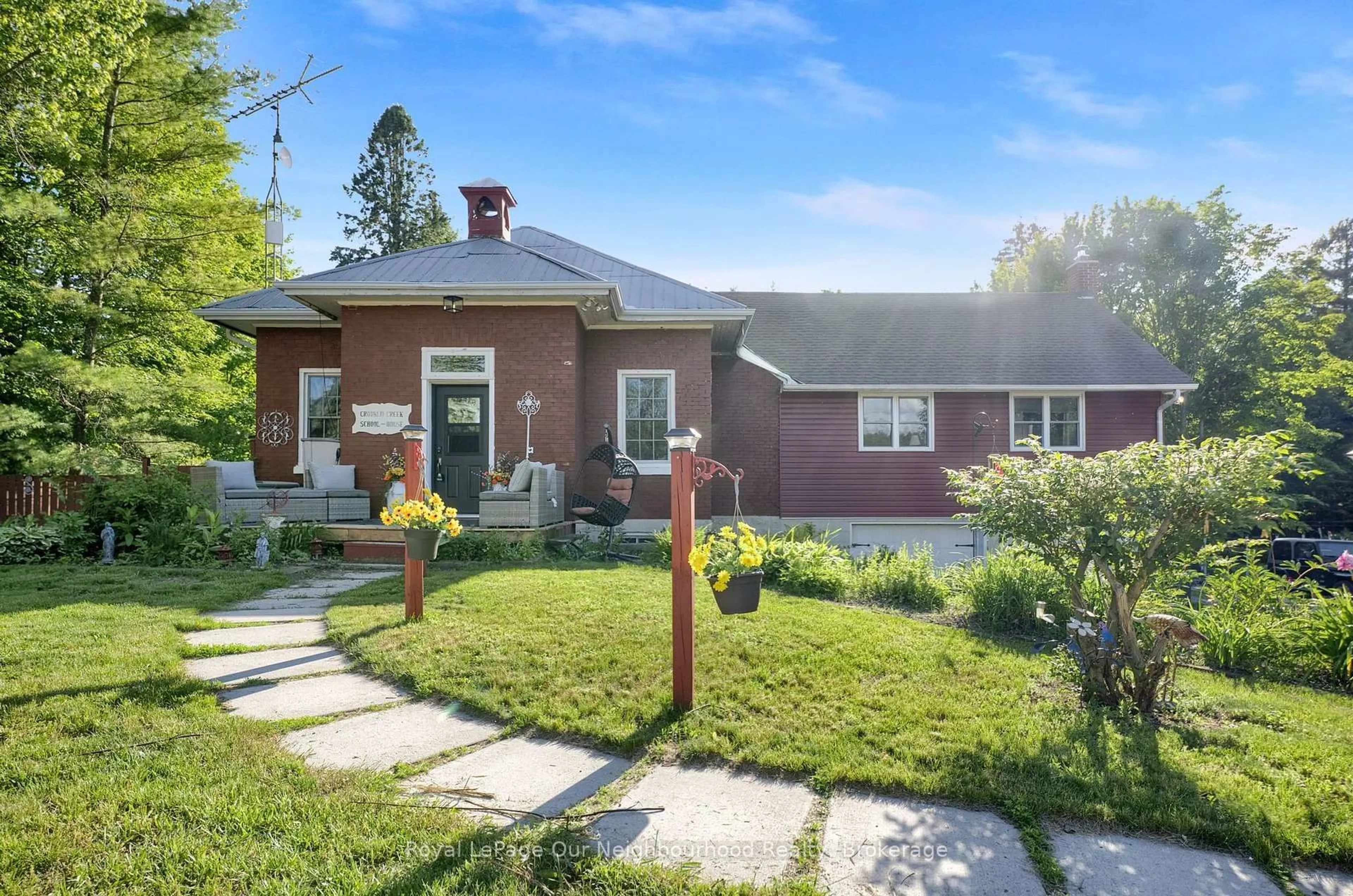 Home with brick exterior material, street for 3828 Newtonville Rd, Clarington Ontario L0A 1J0
