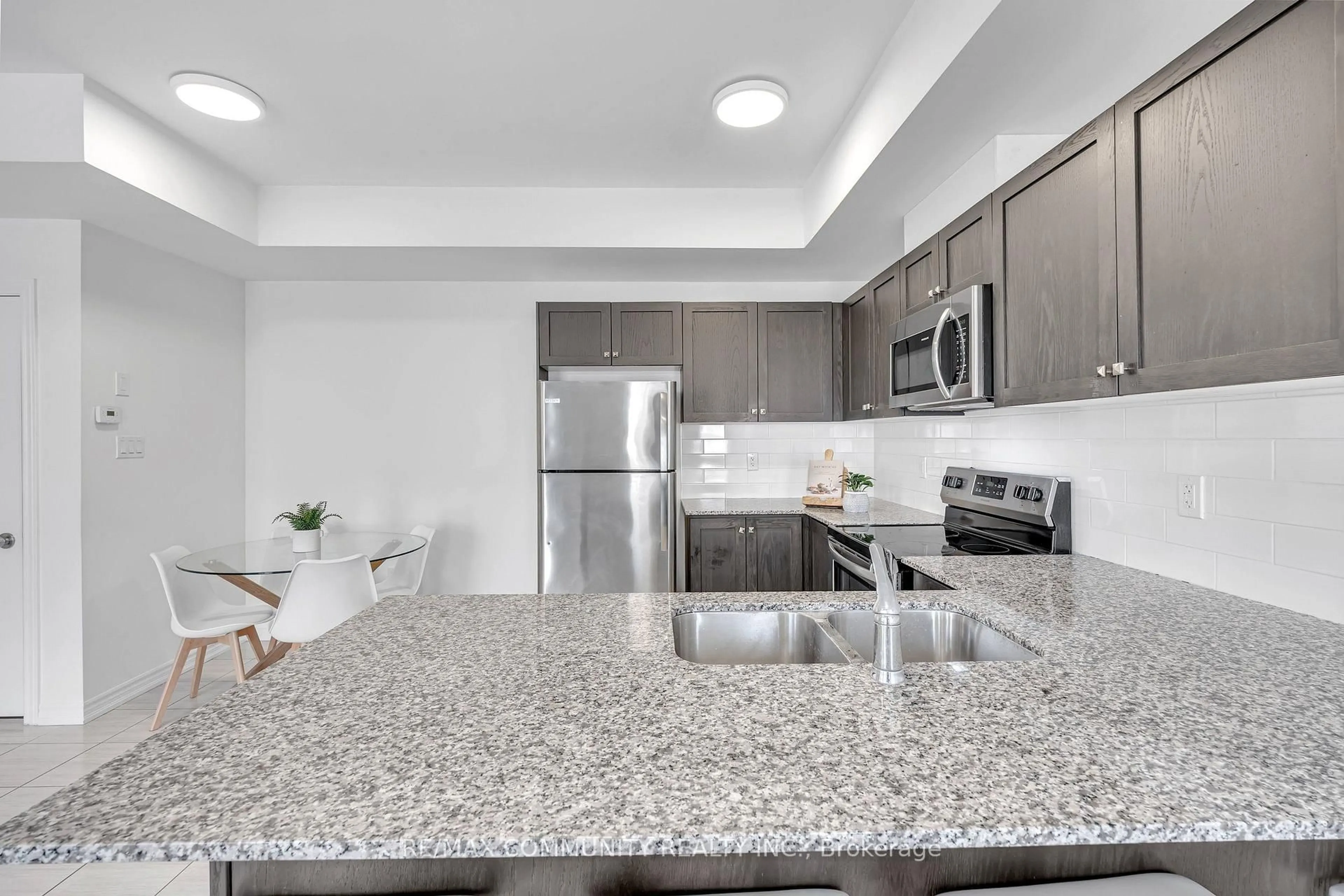 Open concept kitchen, unknown for 1761 Rex Heath Dr, Pickering Ontario L1X 0E4