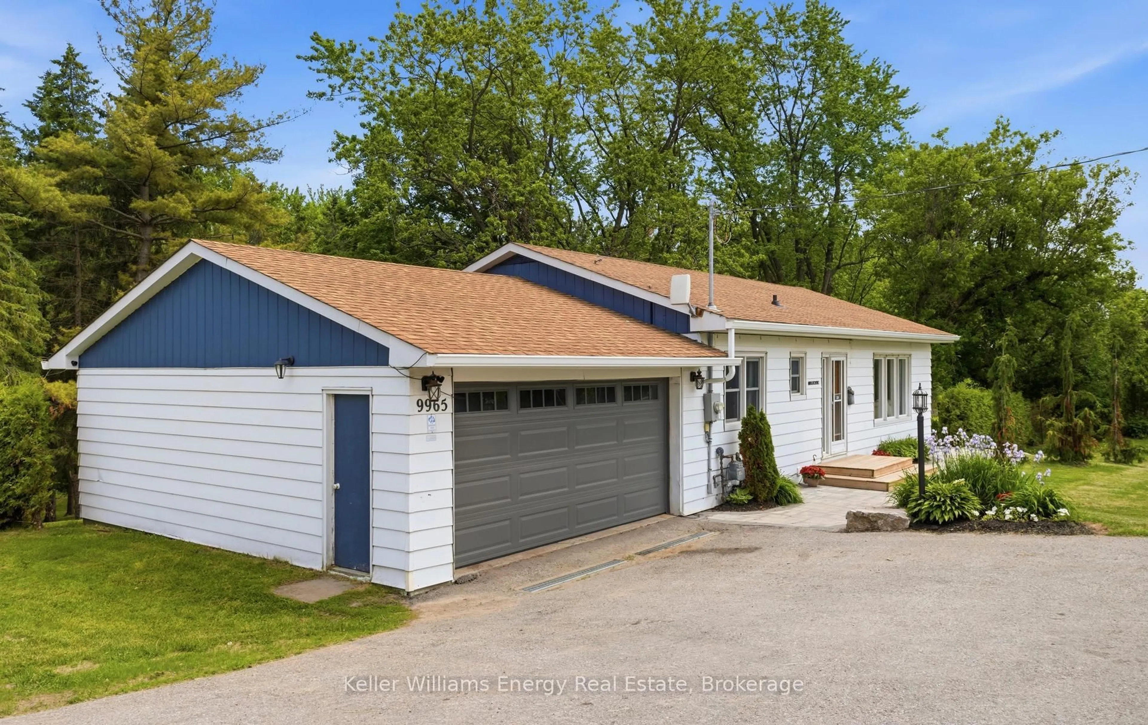 Home with vinyl exterior material, street for 9965 Baldwin St, Whitby Ontario L0B 1A0