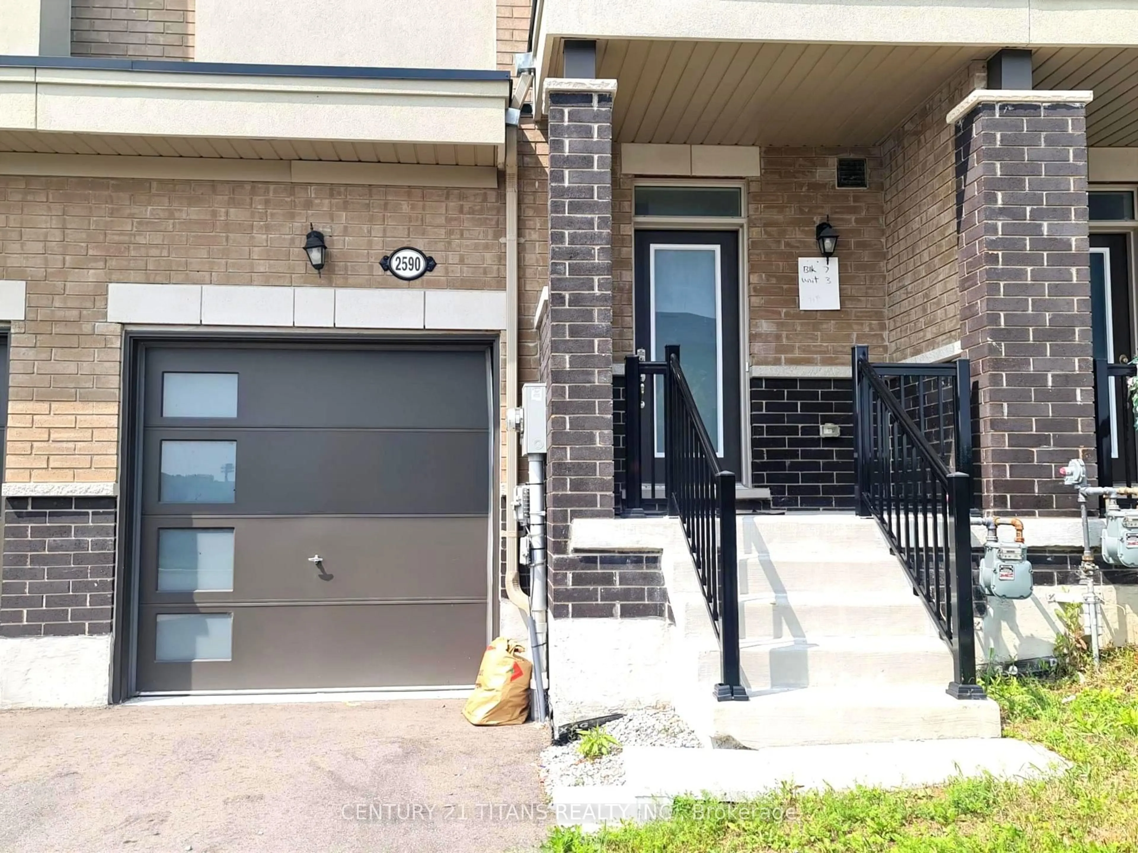 Home with brick exterior material, street for 2590 Winter Words Dr, Oshawa Ontario L1L 0S9