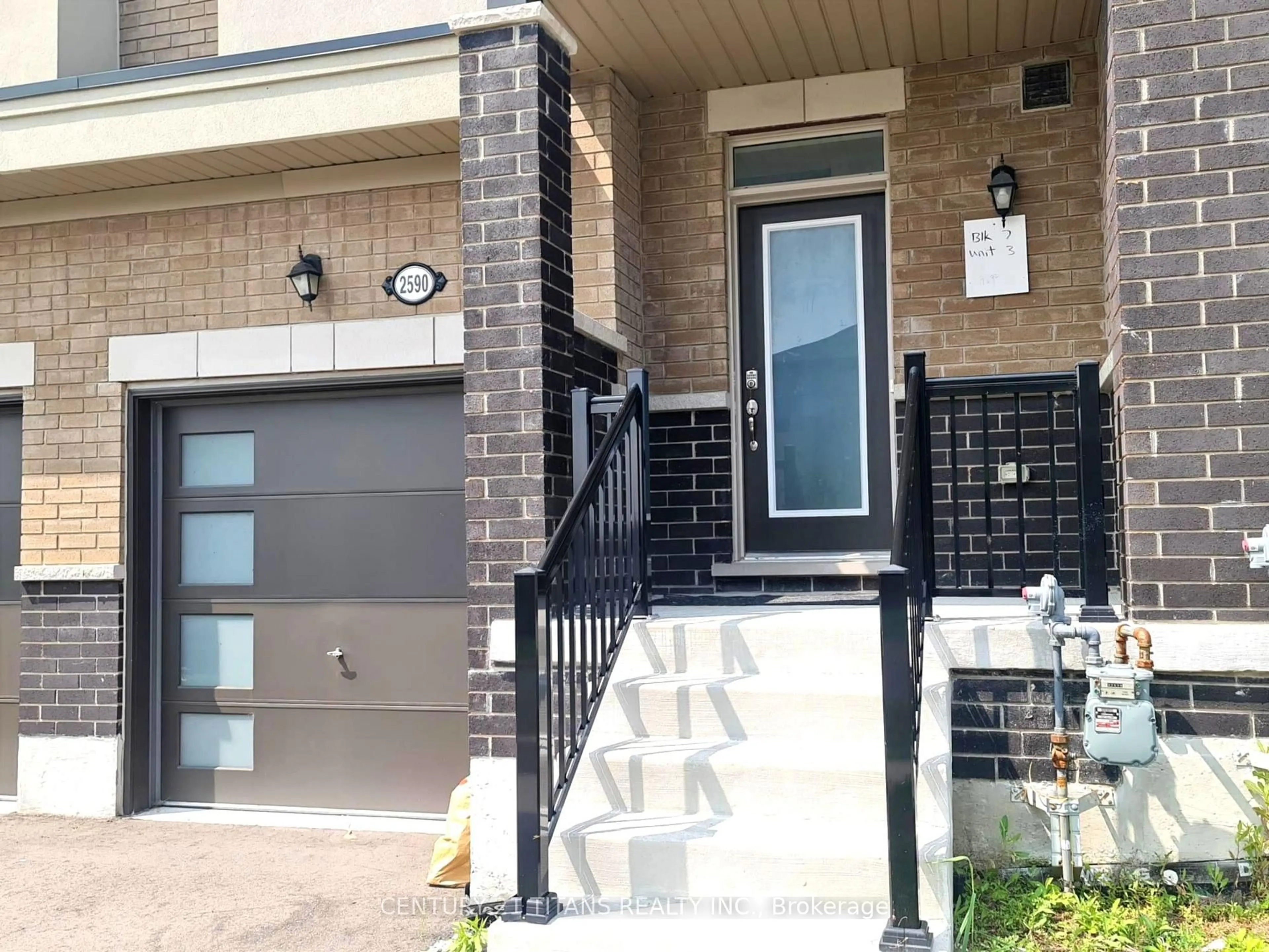 Home with brick exterior material, street for 2590 Winter Words Dr, Oshawa Ontario L1L 0S9