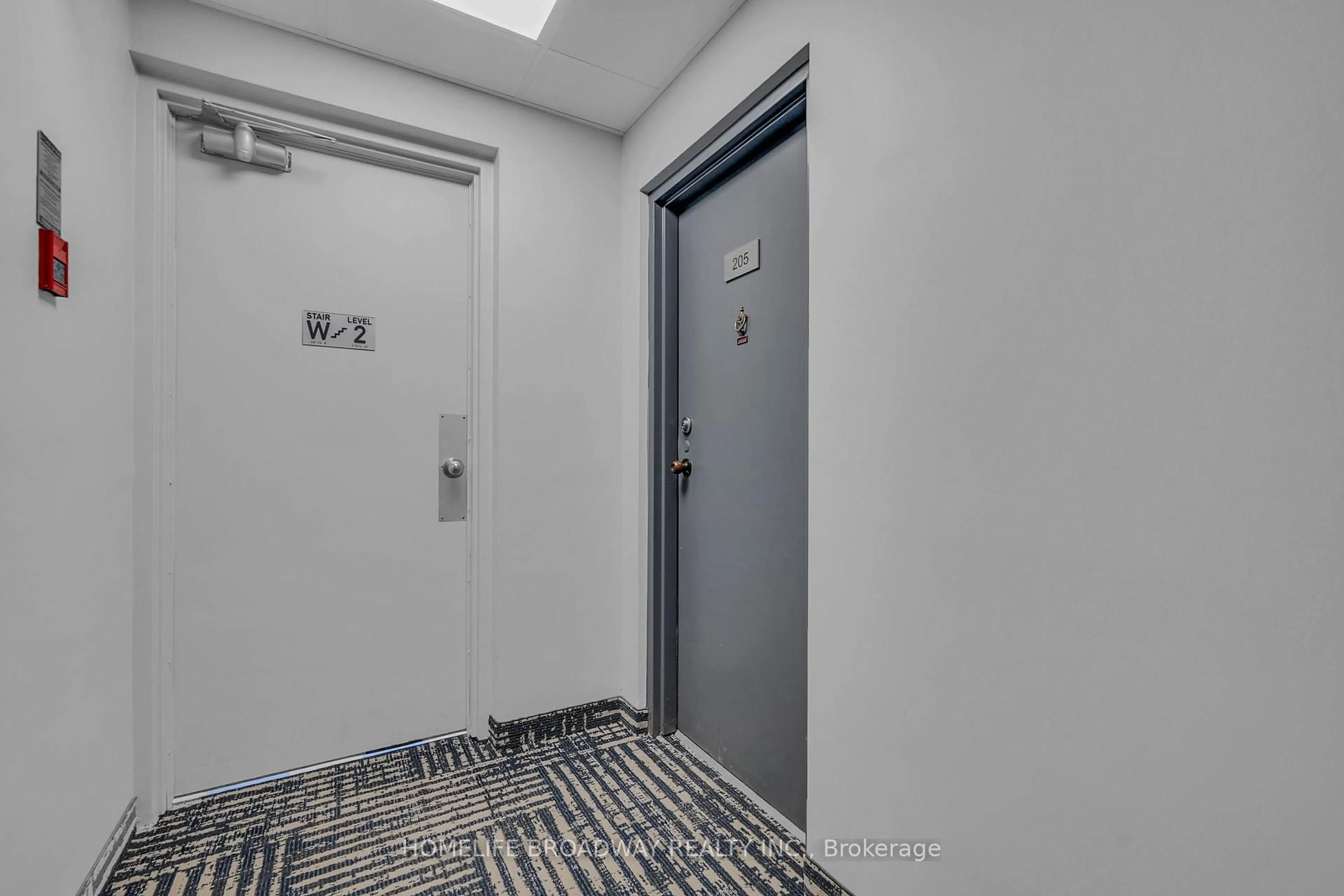 Indoor foyer for 4062 Lawrence Ave #205, Toronto Ontario M1E 4V5