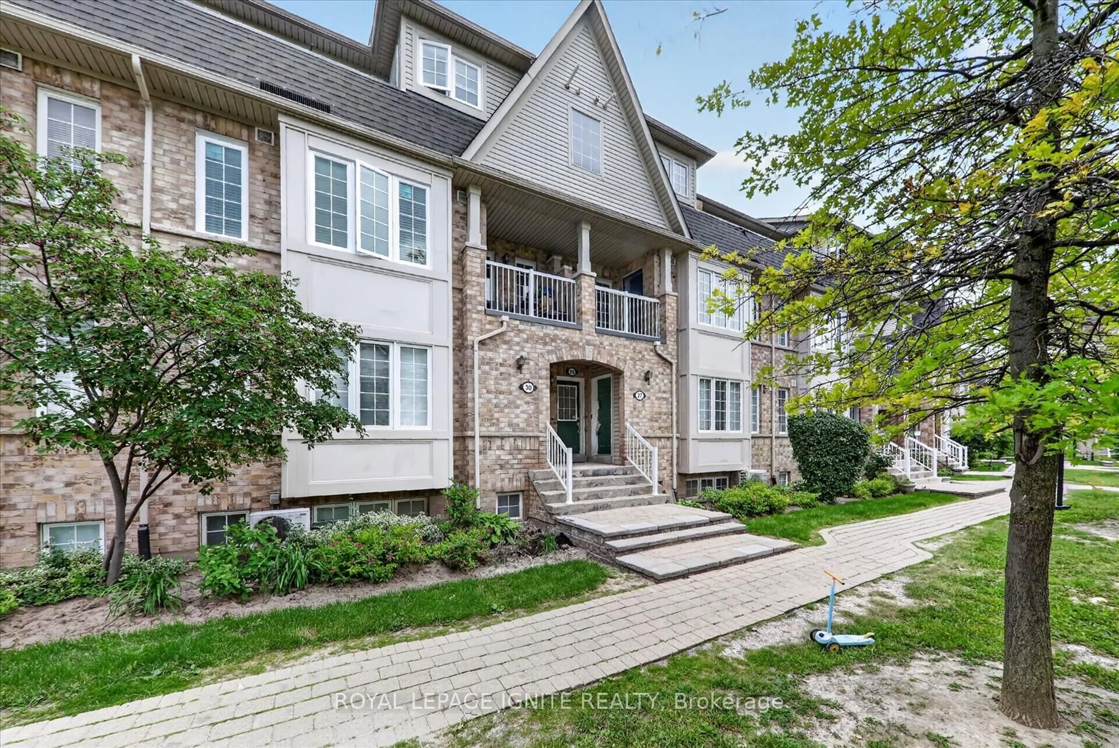 Home with brick exterior material, street for 42 Pinery Tr #29, Toronto Ontario M1B 6H9