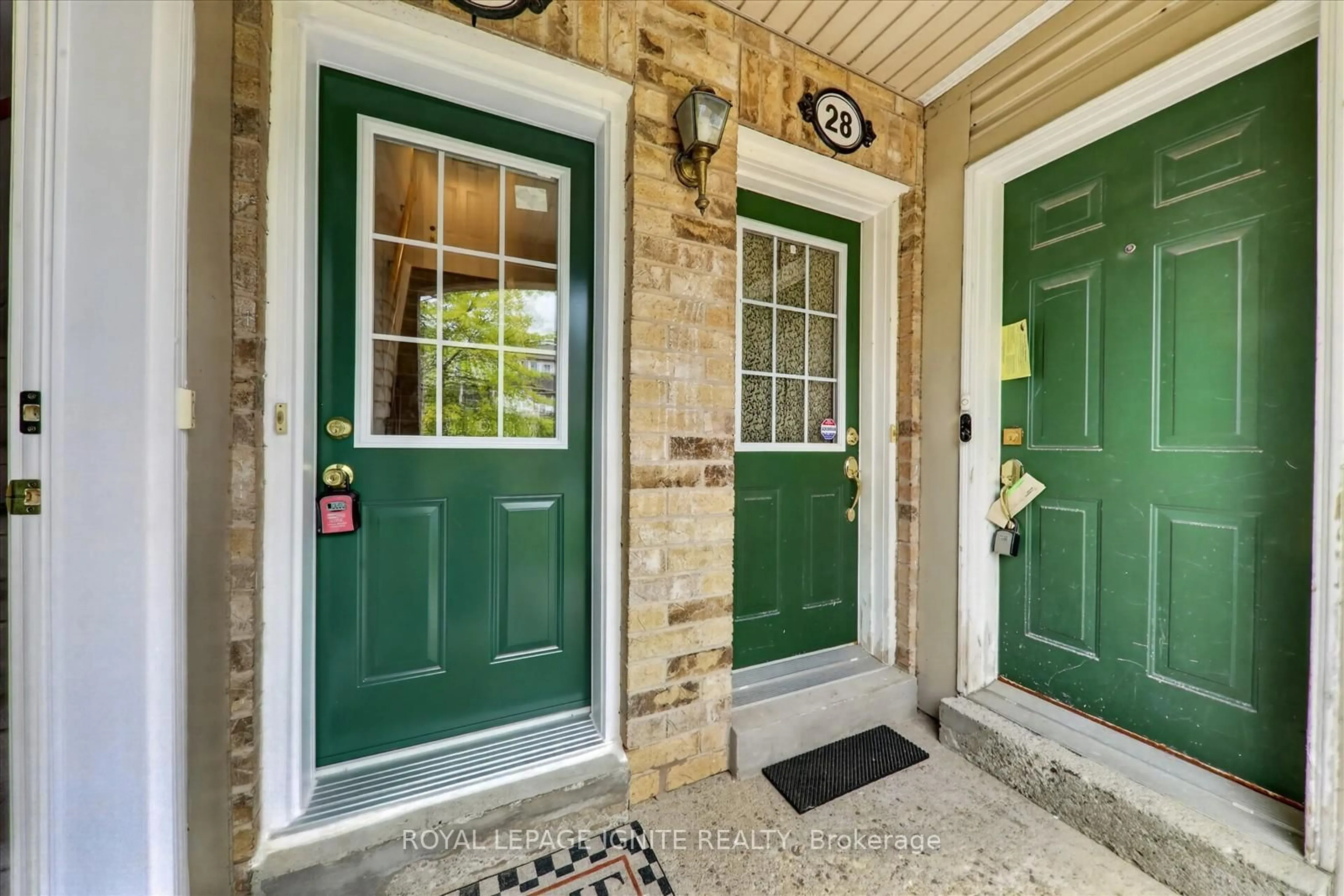 Indoor entryway for 42 Pinery Tr #29, Toronto Ontario M1B 6H9