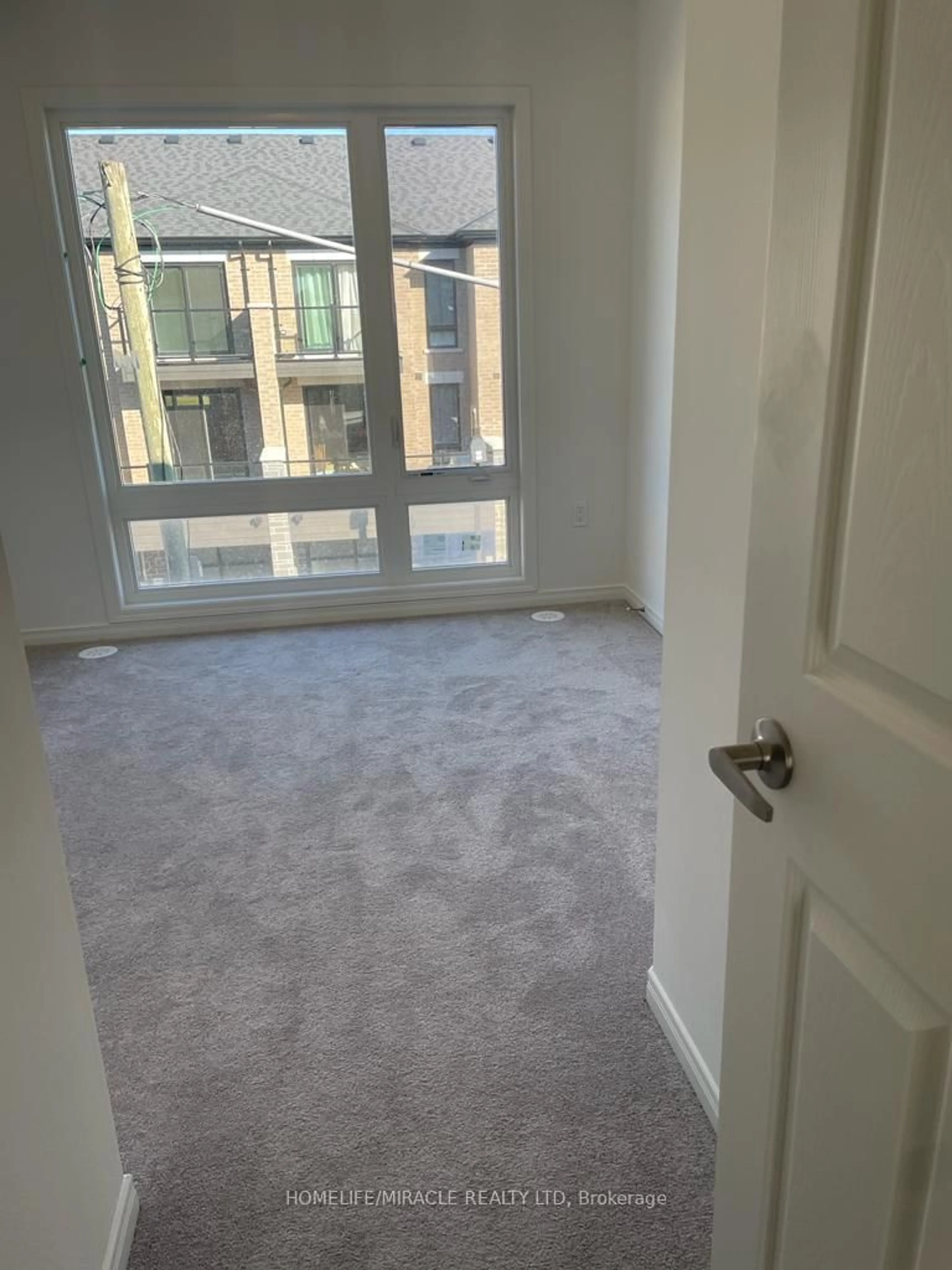 A pic of a room for 1392 Coral Springs Path, Oshawa Ontario L1K 3G1