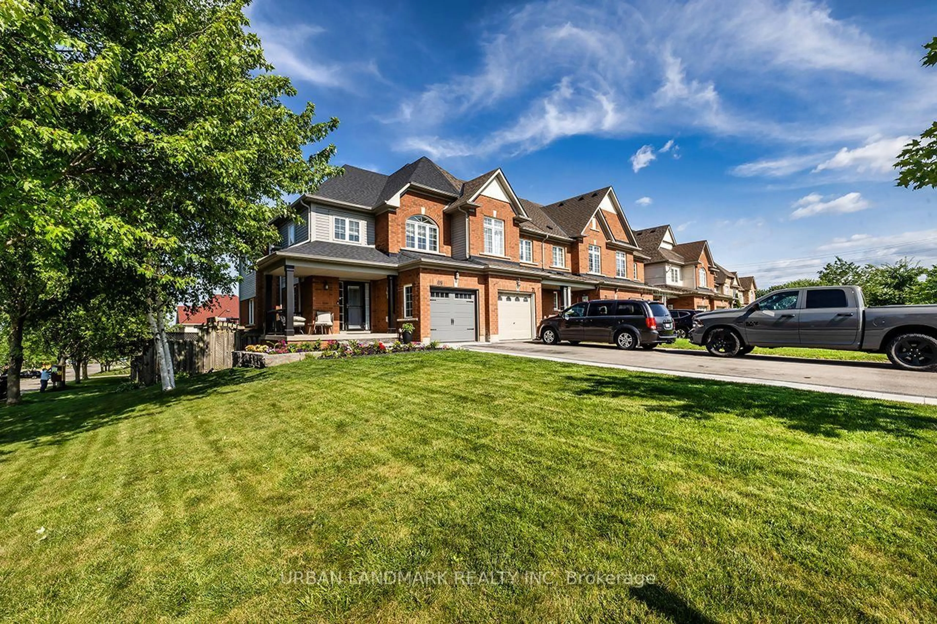 Home with brick exterior material, street for 69 Dodds Sq, Clarington Ontario L1C 5N2