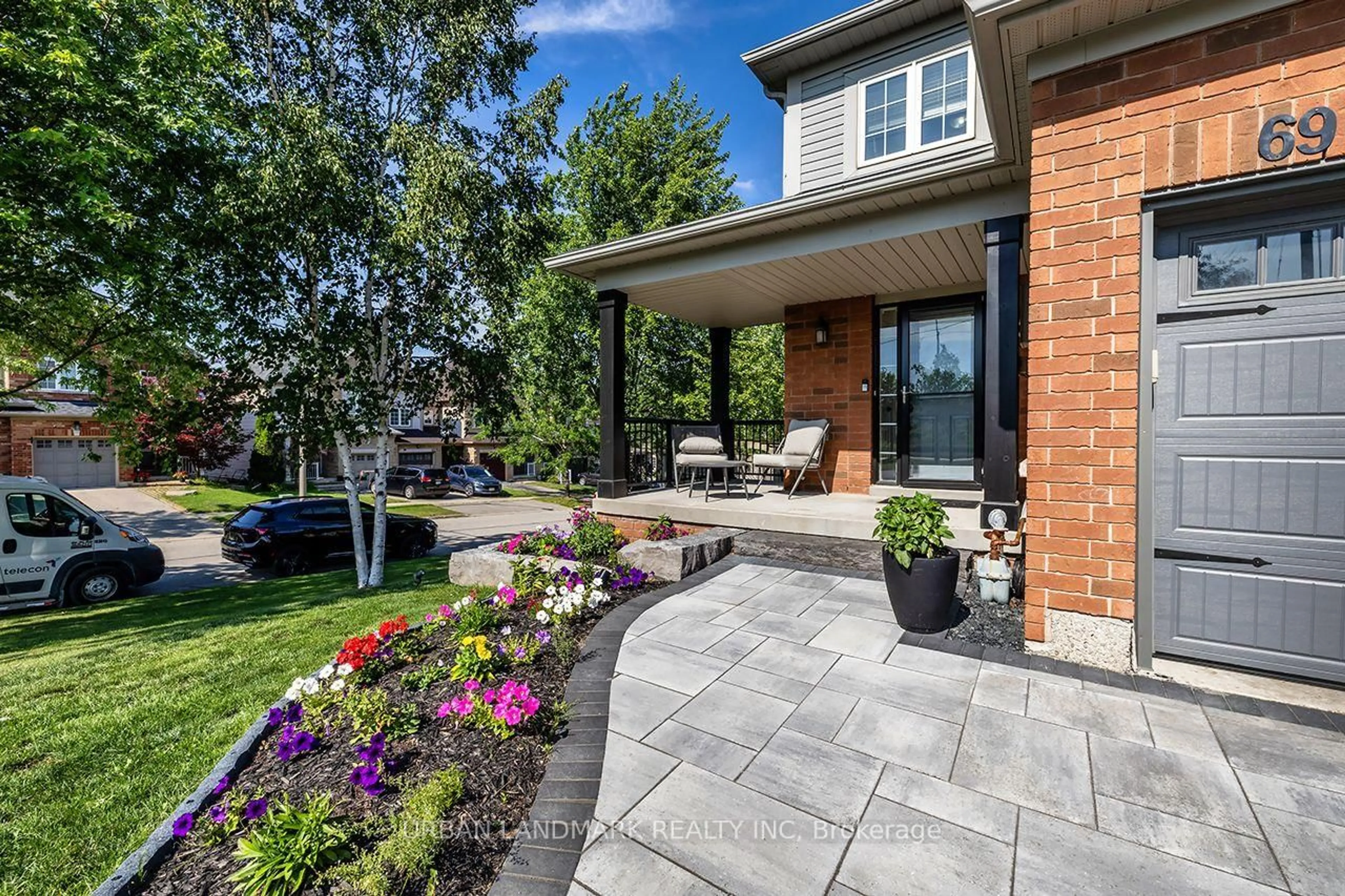Unknown for 69 Dodds Sq, Clarington Ontario L1C 5N2