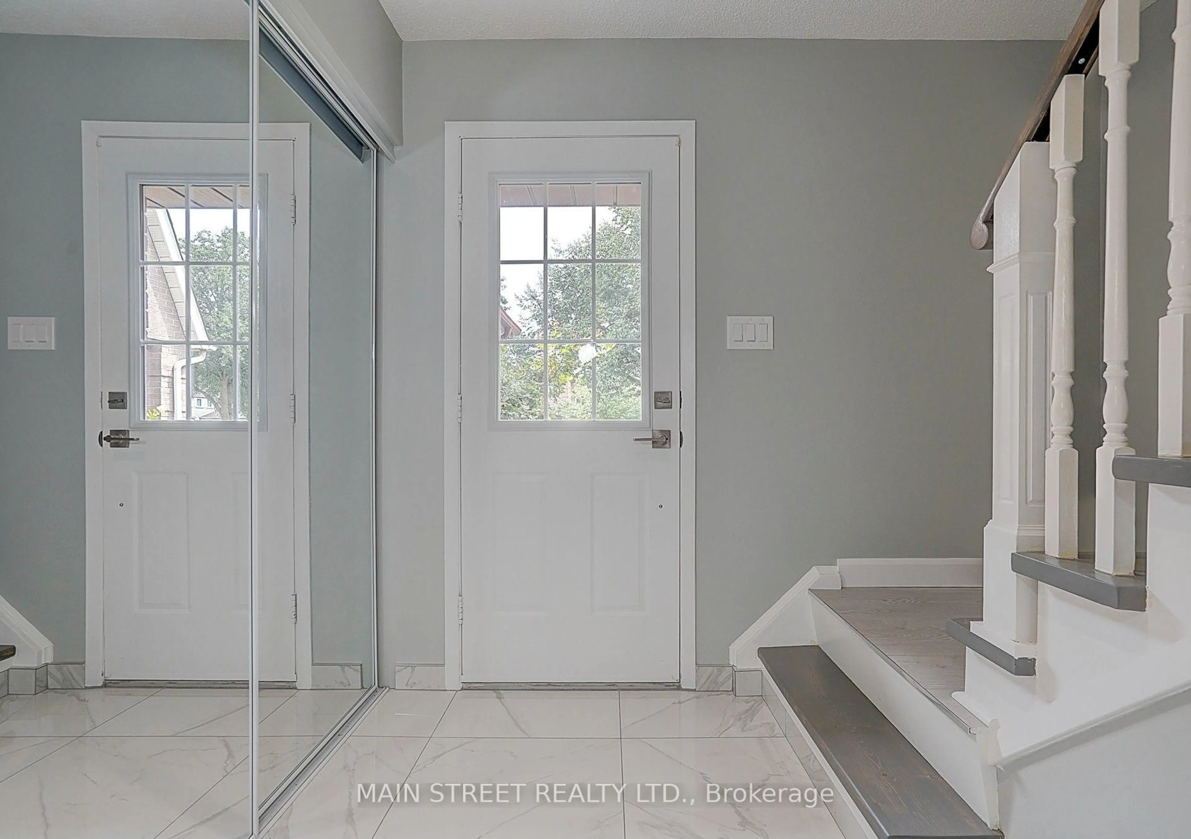 Indoor entryway for 59 Stockbridge Cres, Ajax Ontario L1T 2G8