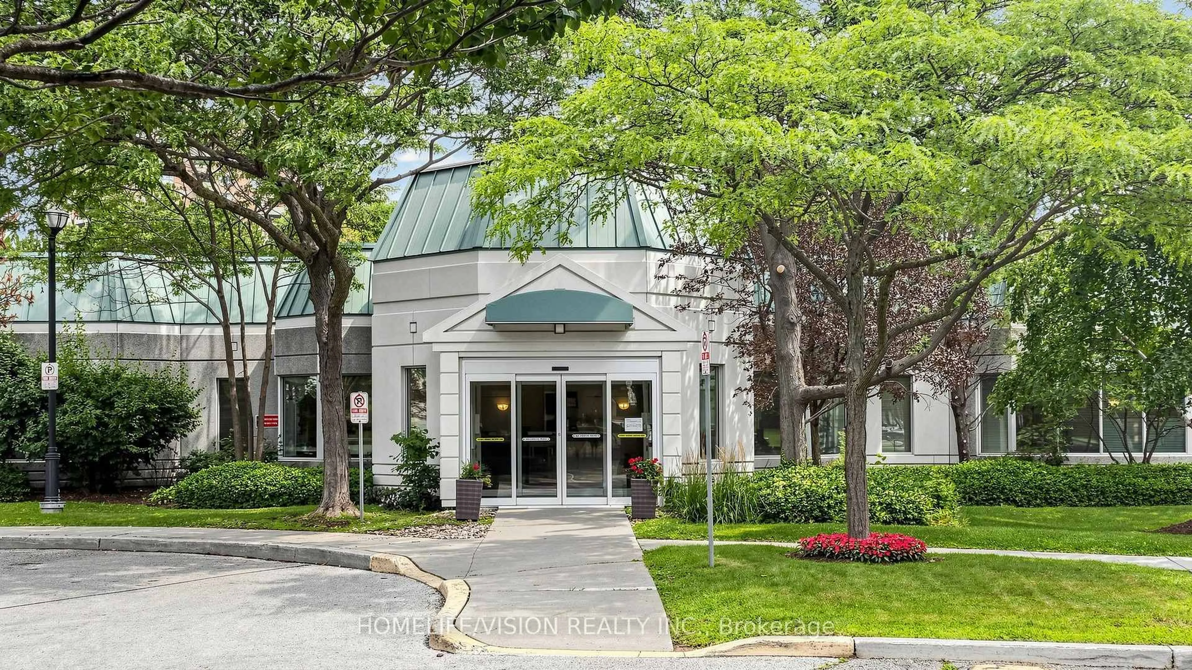 Indoor foyer for 2628 Mccowan Rd #710, Toronto Ontario M1S 5J8