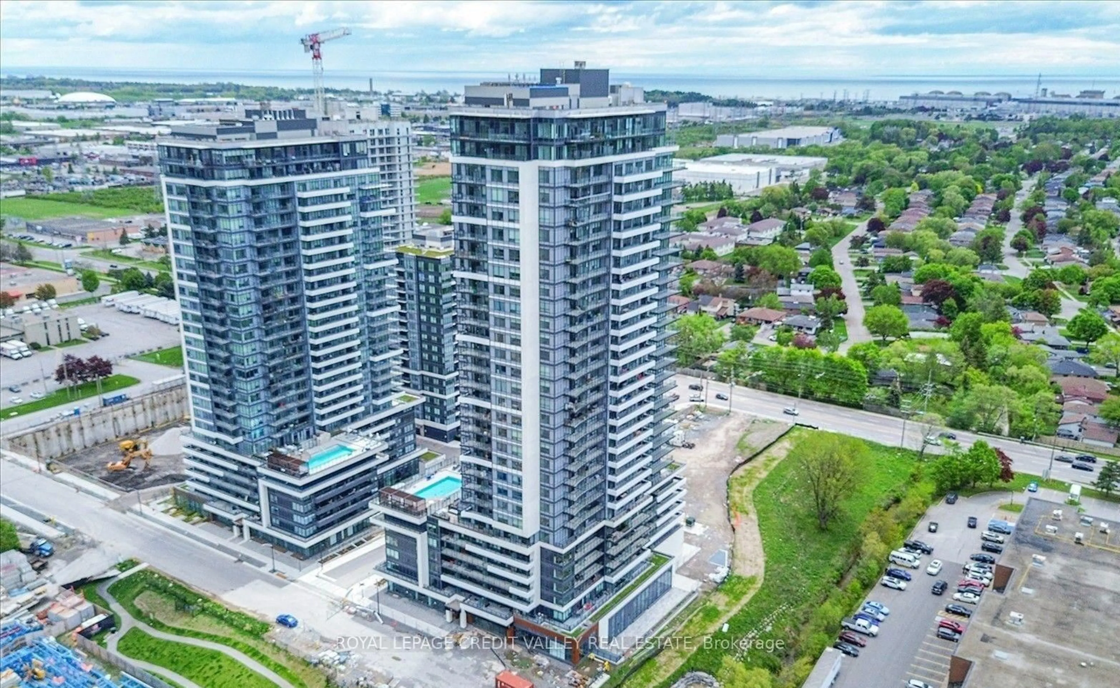 A pic from outside/outdoor area/front of a property/back of a property/a pic from drone, city buildings view from balcony for 1455 Celebration Dr #2007, Pickering Ontario L1W 0C3
