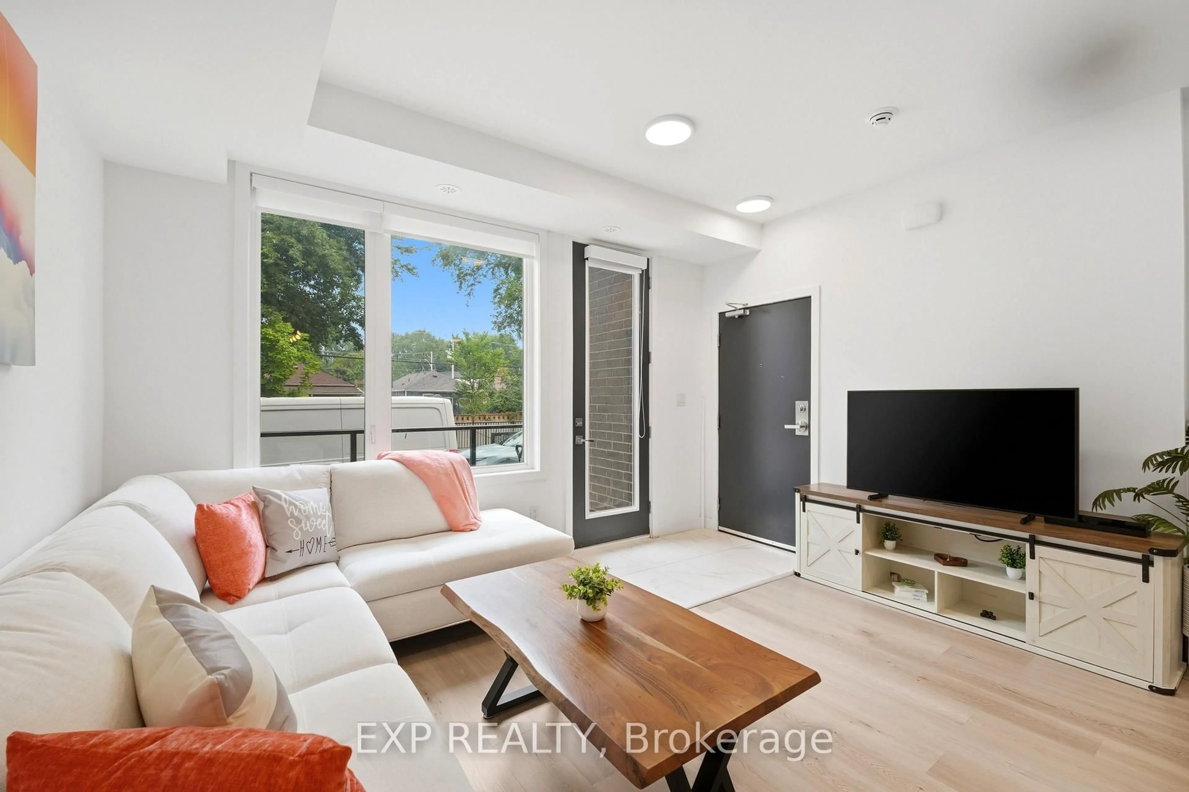 Living room with furniture, unknown for 1475 O'Connor Dr #14, Toronto Ontario M4B 2V5