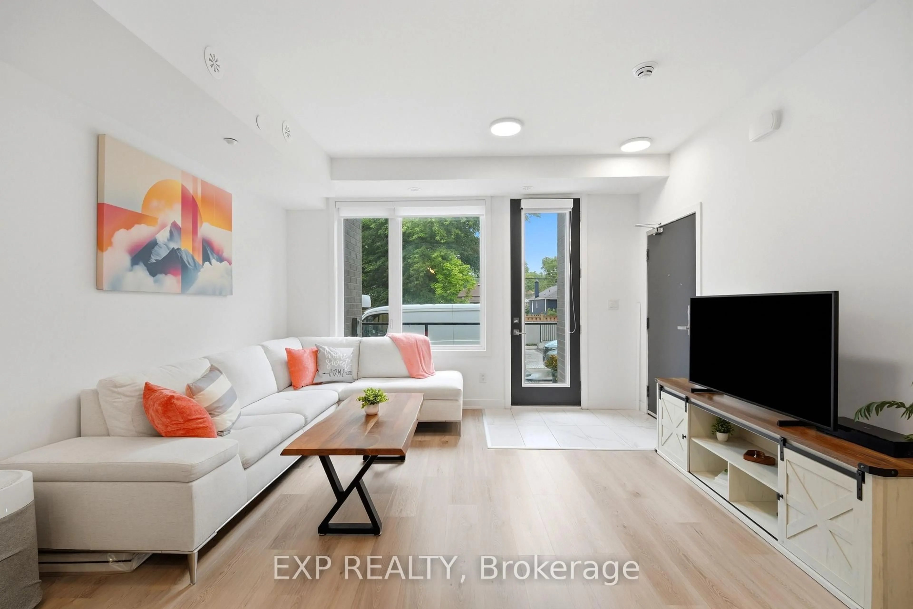 Living room with furniture, unknown for 1475 O'Connor Dr #14, Toronto Ontario M4B 2V5
