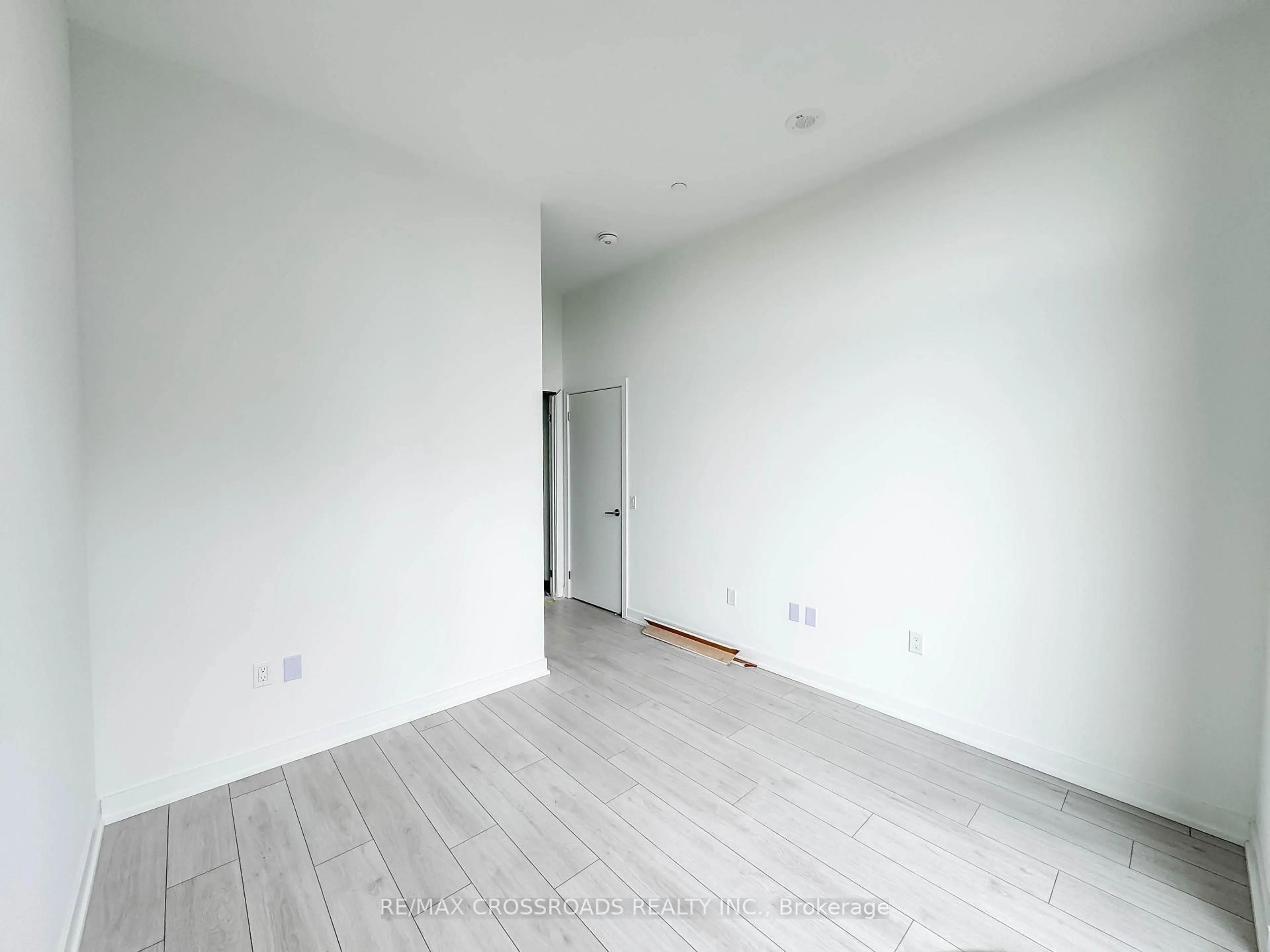 A pic of a room for 1606 Charles St #205, Whitby Ontario L1N 0P1