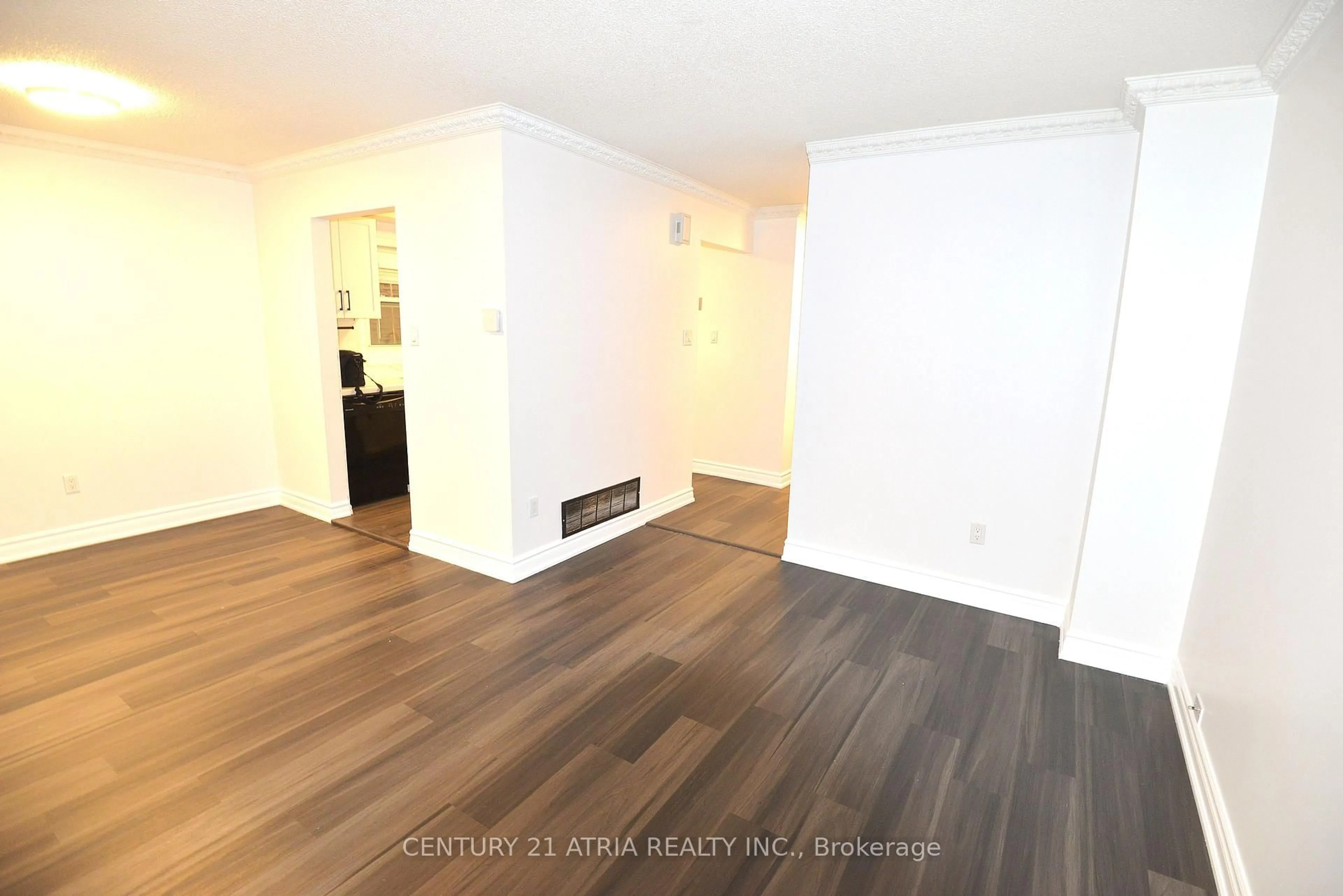 A pic of a room for 87 Radford Dr, Ajax Ontario L1T 2E2