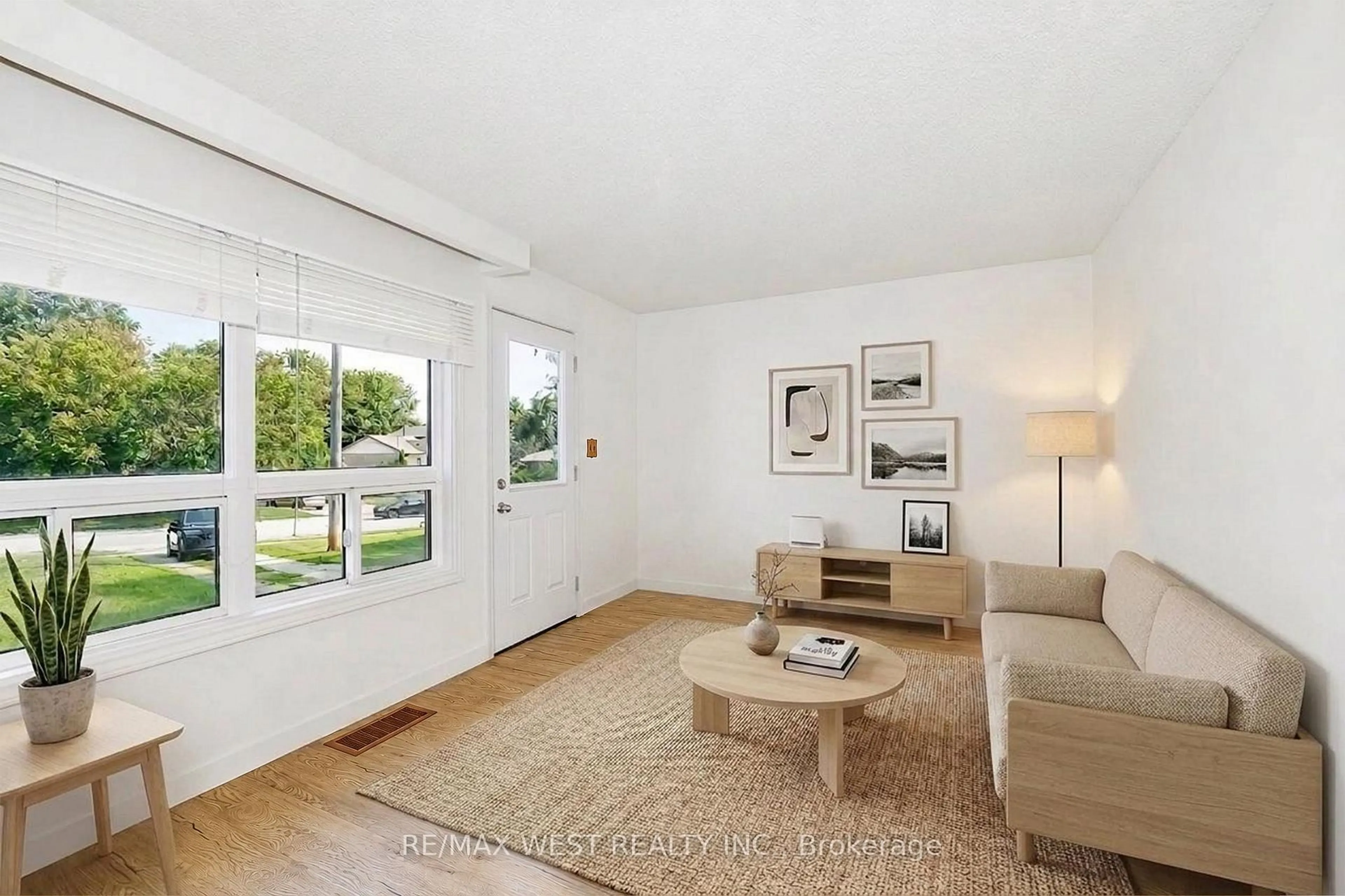 Living room with furniture, unknown for 489 Dean Ave, Oshawa Ontario L1H 3E6