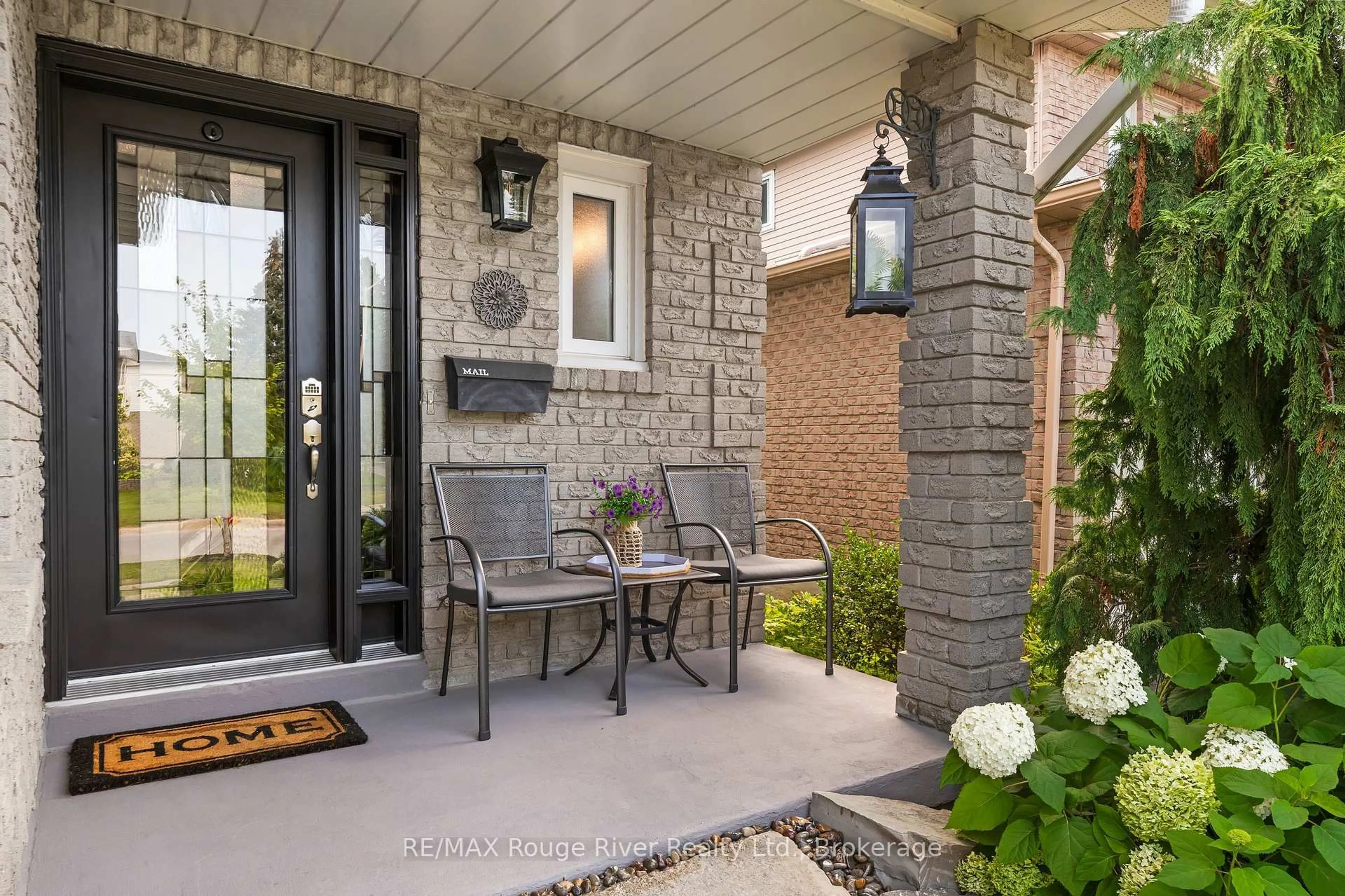 Patio, street for 51 Lyndale Cres, Clarington Ontario L1E 1W6