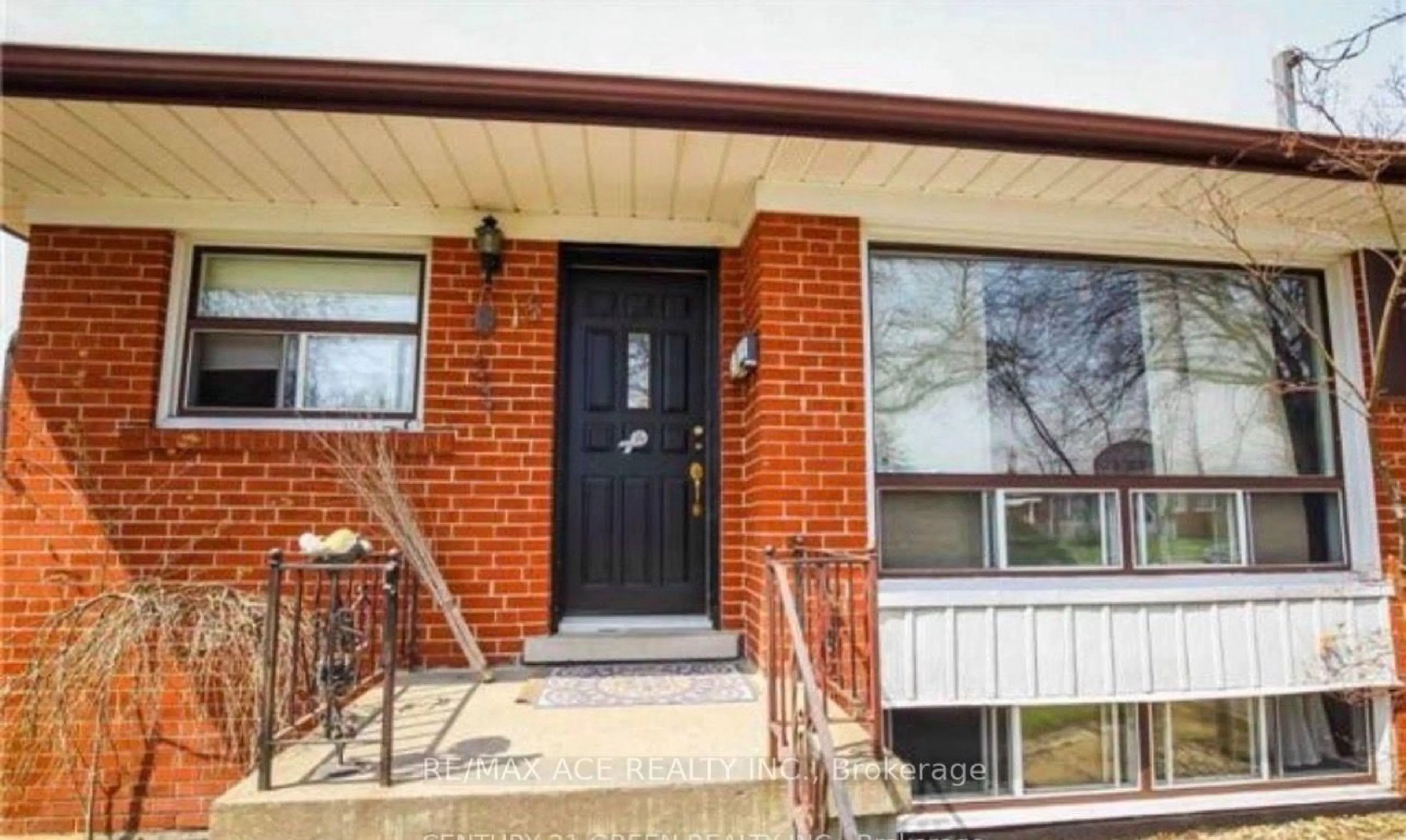 Home with brick exterior material, street for 18 Roseglor Cres, Toronto Ontario M1P 3T6