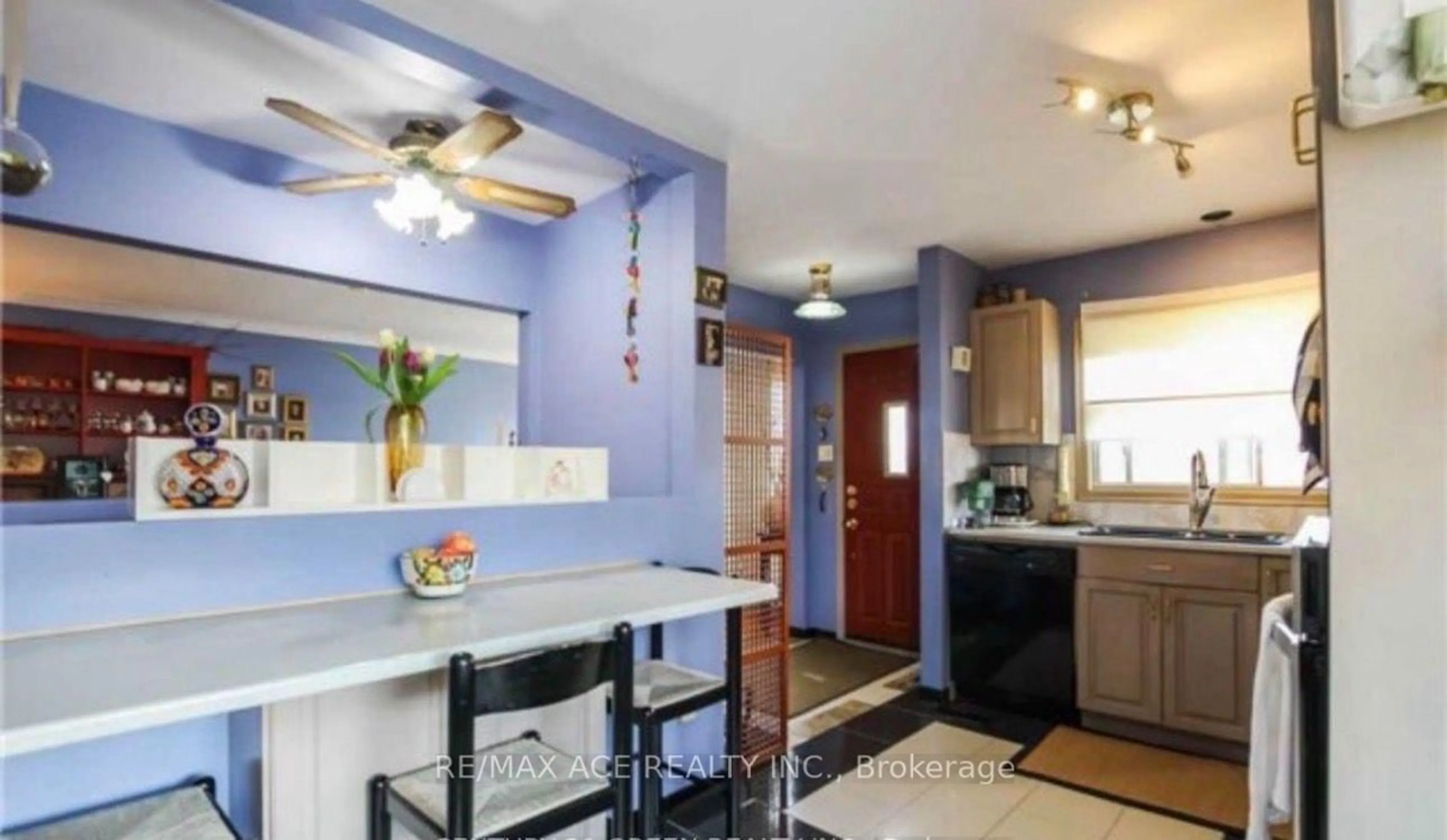 Unknown for 18 Roseglor Cres, Toronto Ontario M1P 3T6