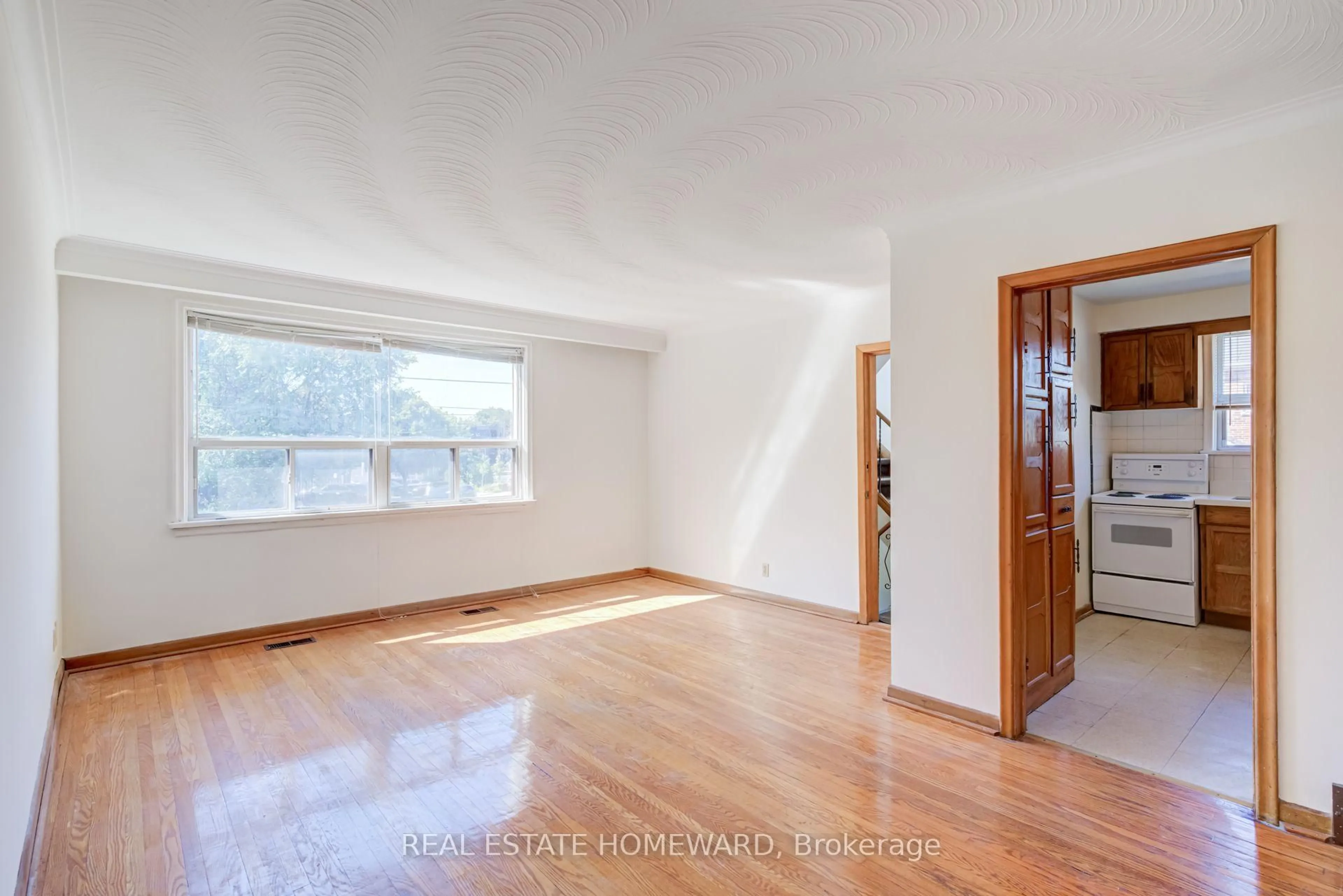 A pic of a room for 150 Park St, Toronto Ontario M1N 2P6