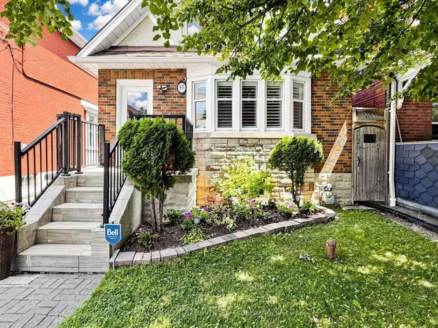 67 Barrington Ave, Toronto 3