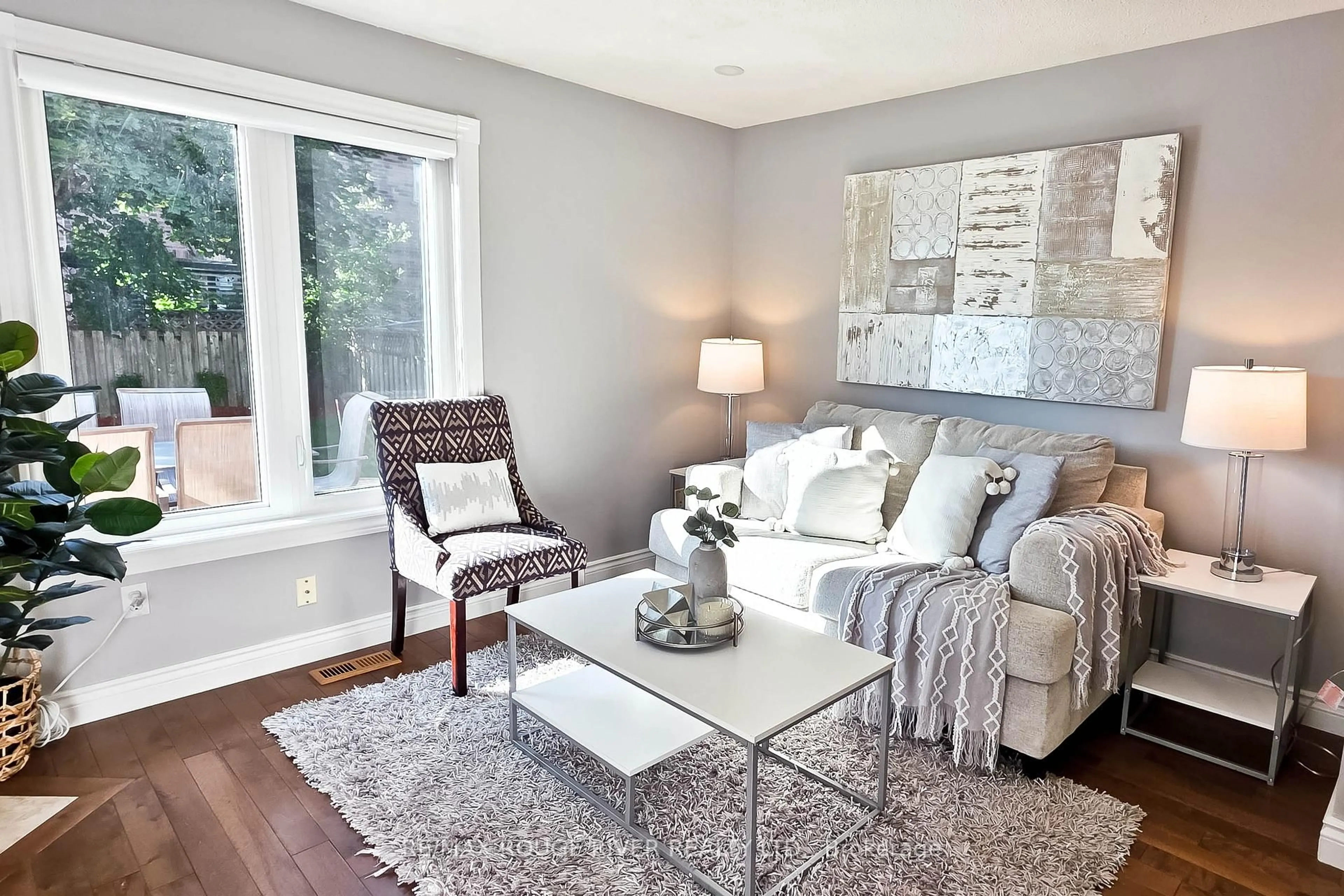 Living room with furniture, unknown for 6 Knotty Pine Dr, Whitby Ontario L1R 2J6