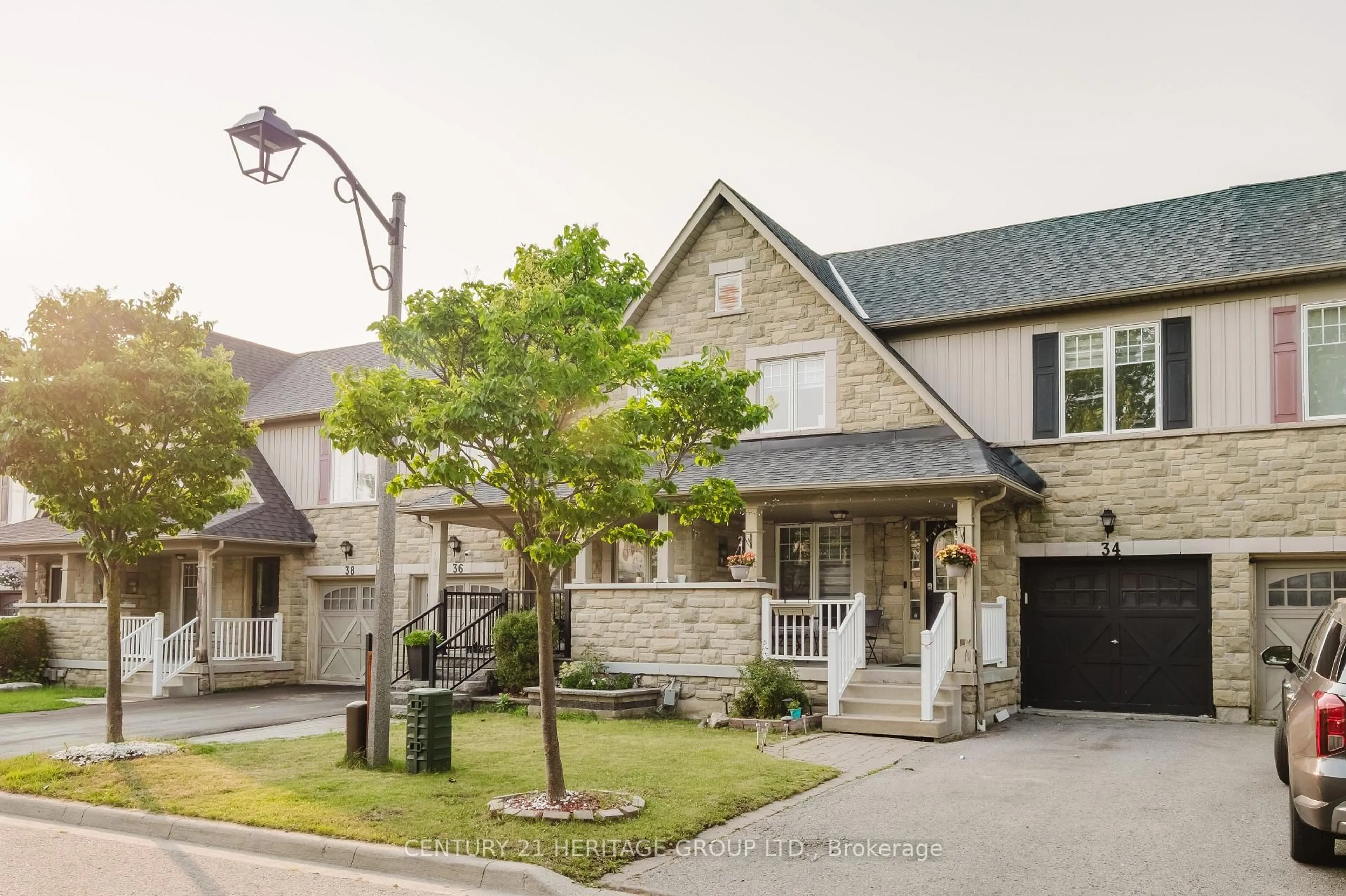 Home with brick exterior material, street for 34 Haverhill Cres, Whitby Ontario L1R 3E7