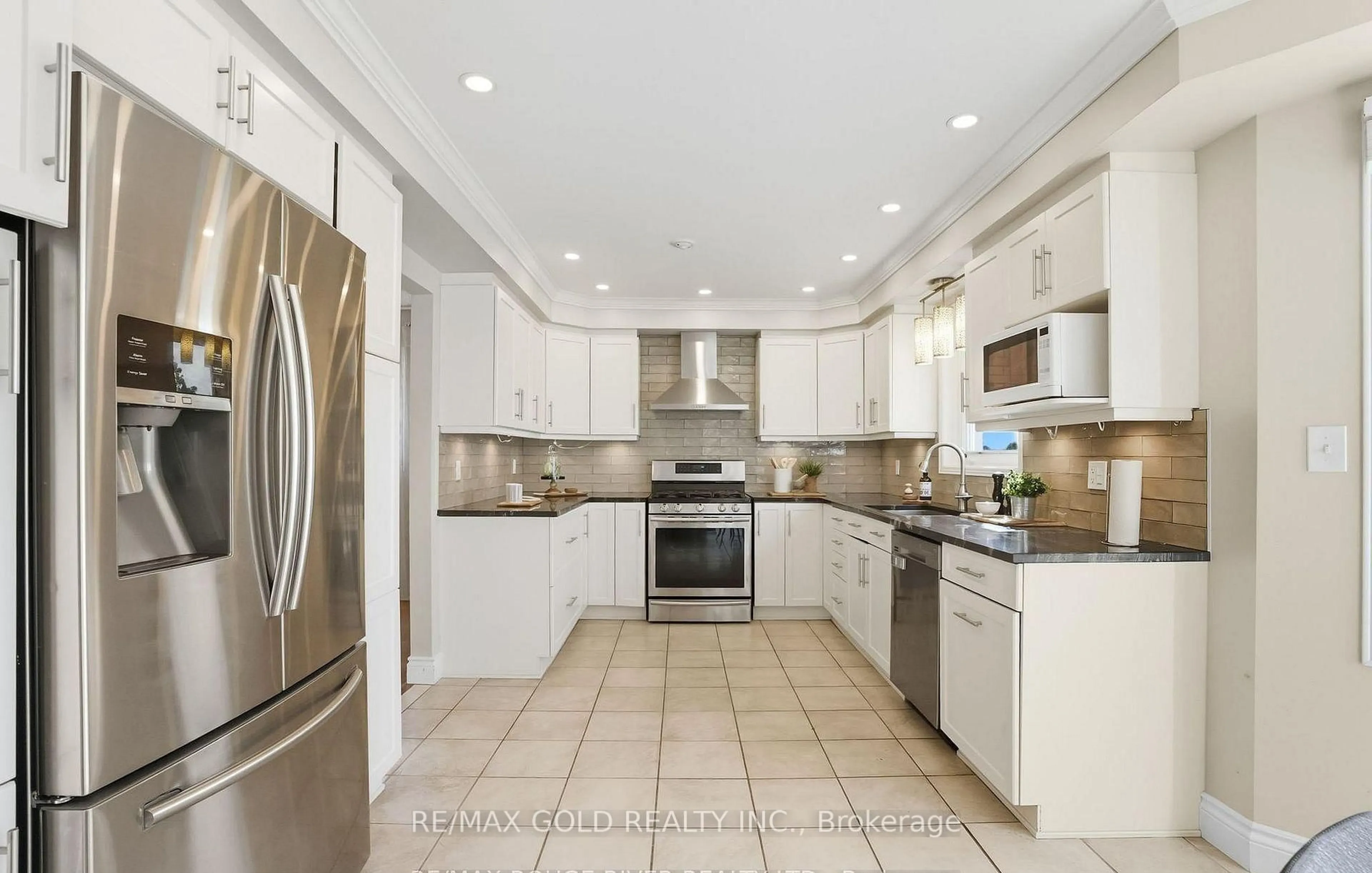 Contemporary kitchen, ceramic/tile floor for 38 Silverbirch Pl, Whitby Ontario L1R 1X6